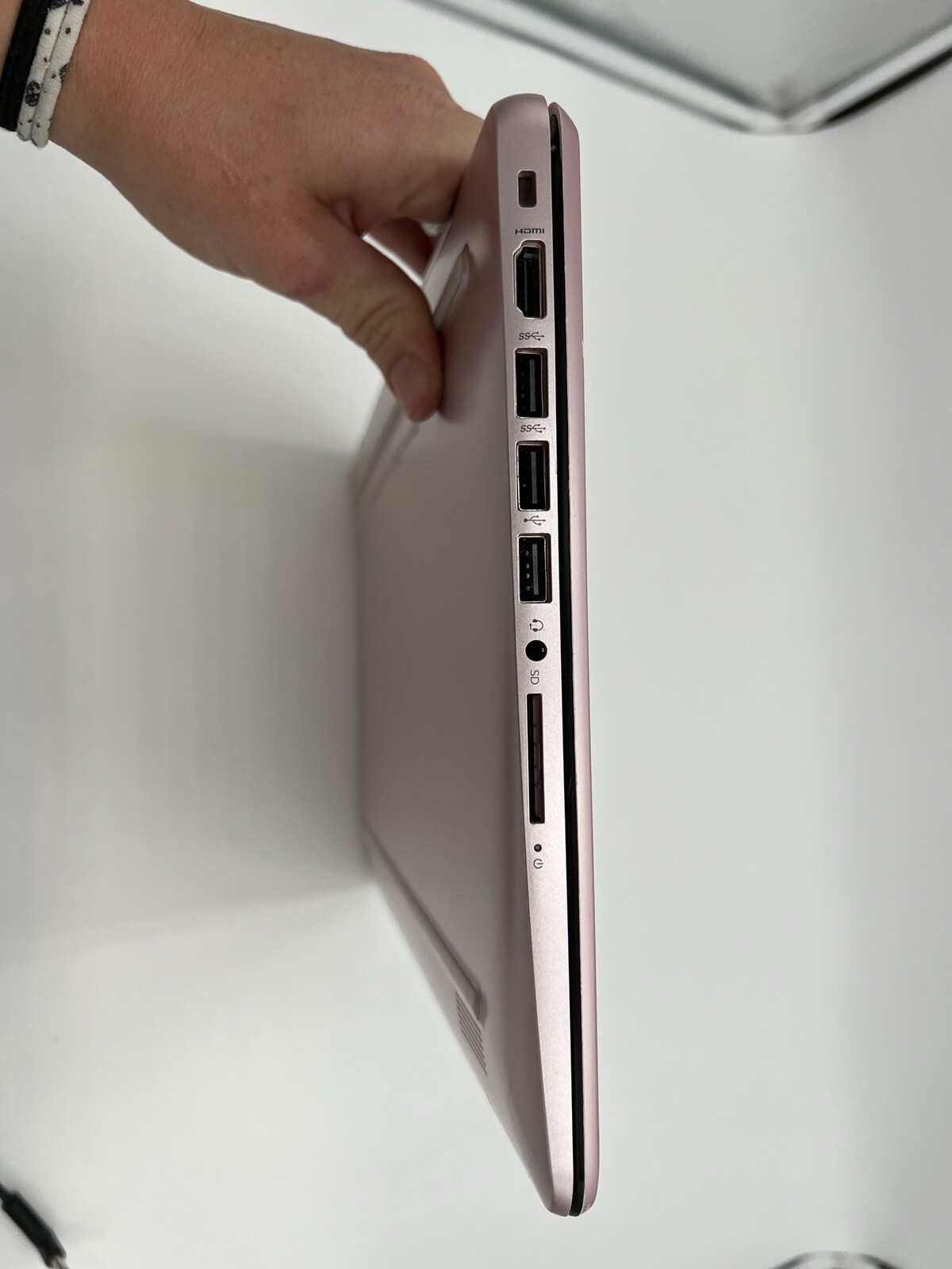 HP Stream 14-cb172wm 14″ . Rose Gold