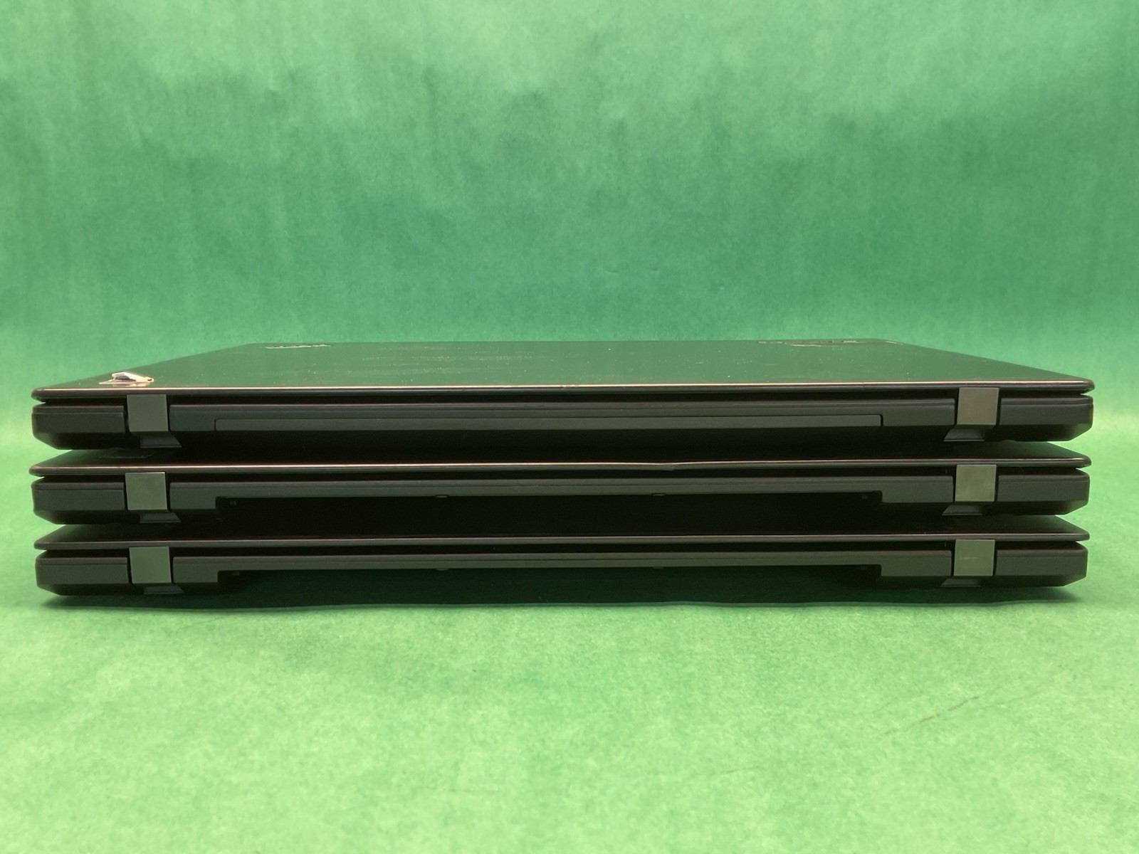 3 Pack – Lenovo Thinkpad T450s 14″ – 1 Powers On – 1 Battery – Untested – No HDs
