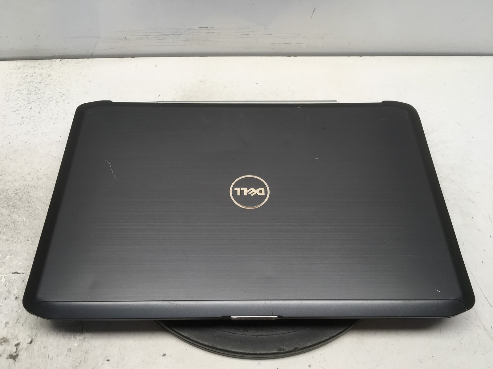Dell Latitude E5520 Intel i3-2330M 2.2GHz 4 GB NO HDD No Batt
