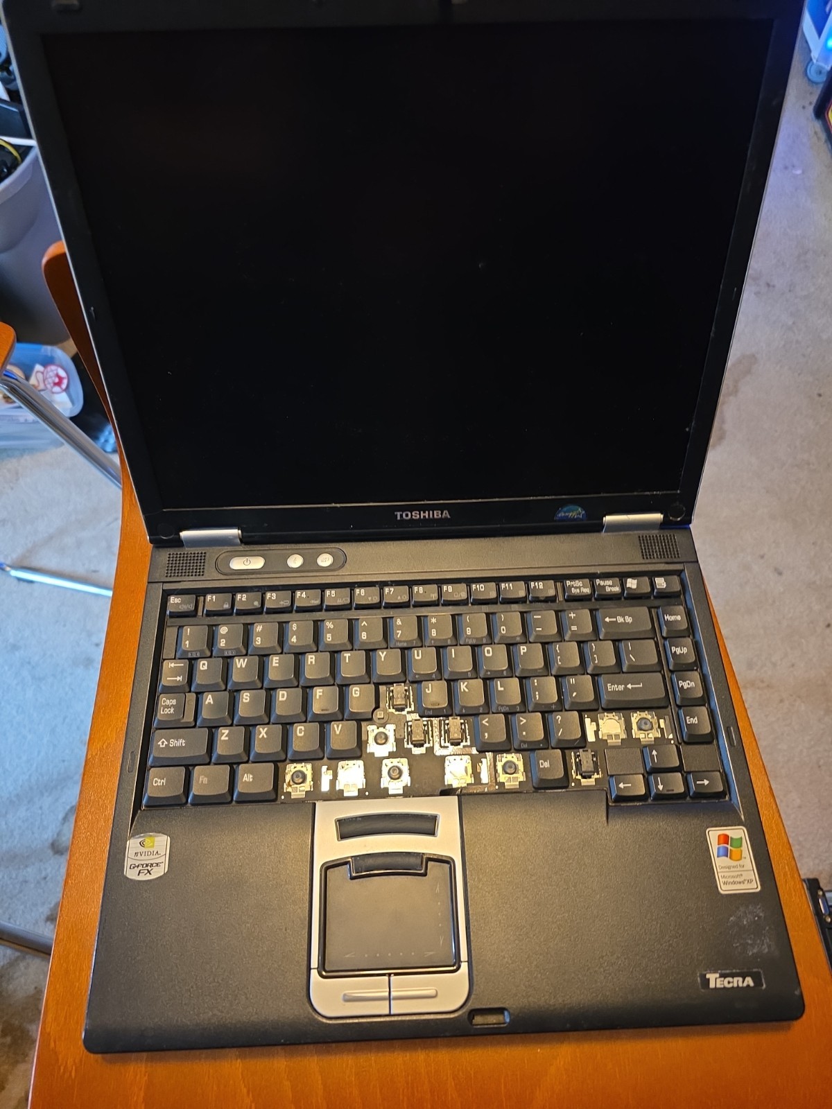 Vintage Toshiba Tecra M2 PTM20U Laptop – For Parts – *READ Set Of 4