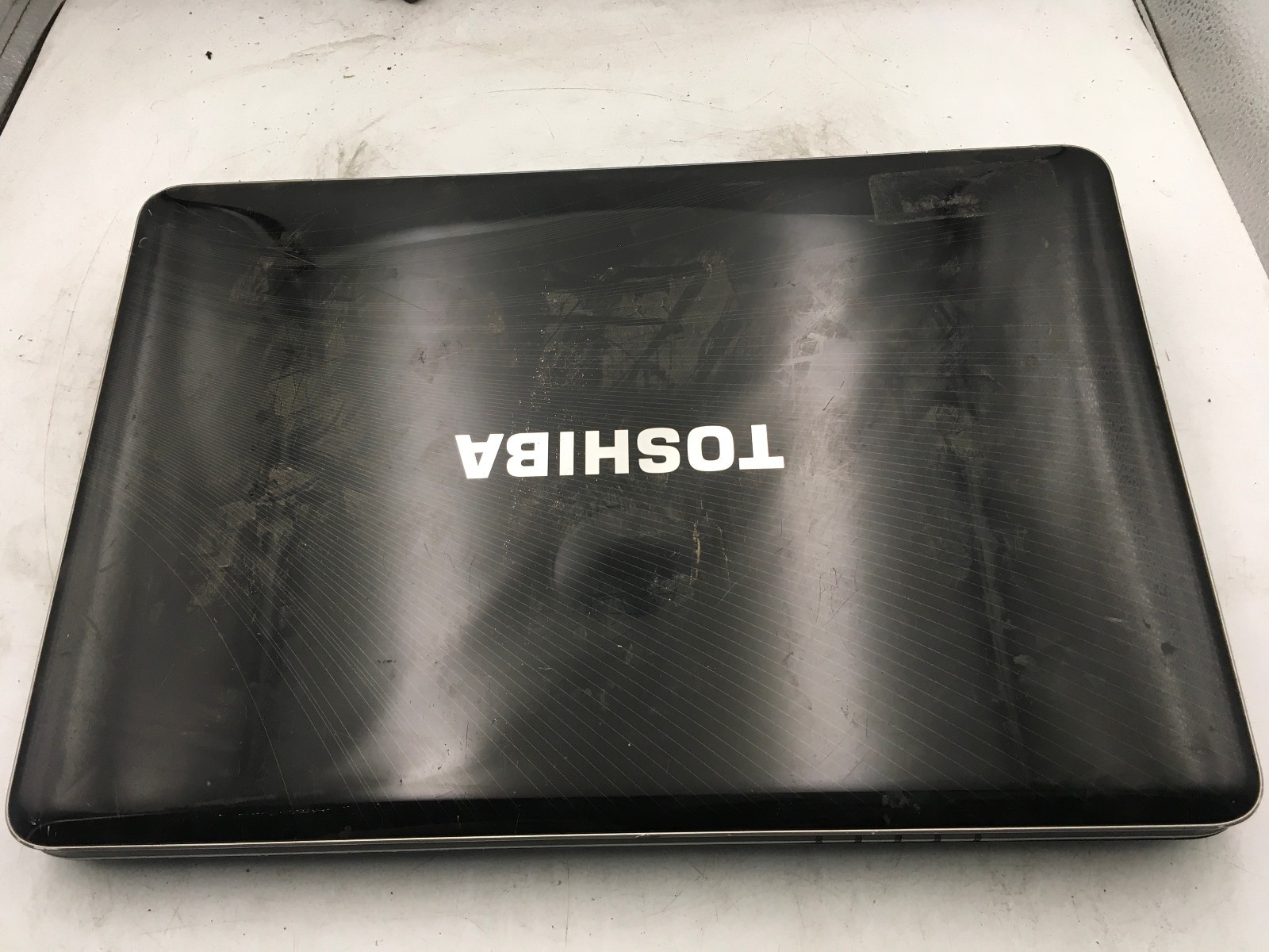 TOSHIBA SATELLITE A505 S6005 -FOR PARTS/REPAIR- INTEL i3-330M – 4GB RAM -READ-BB