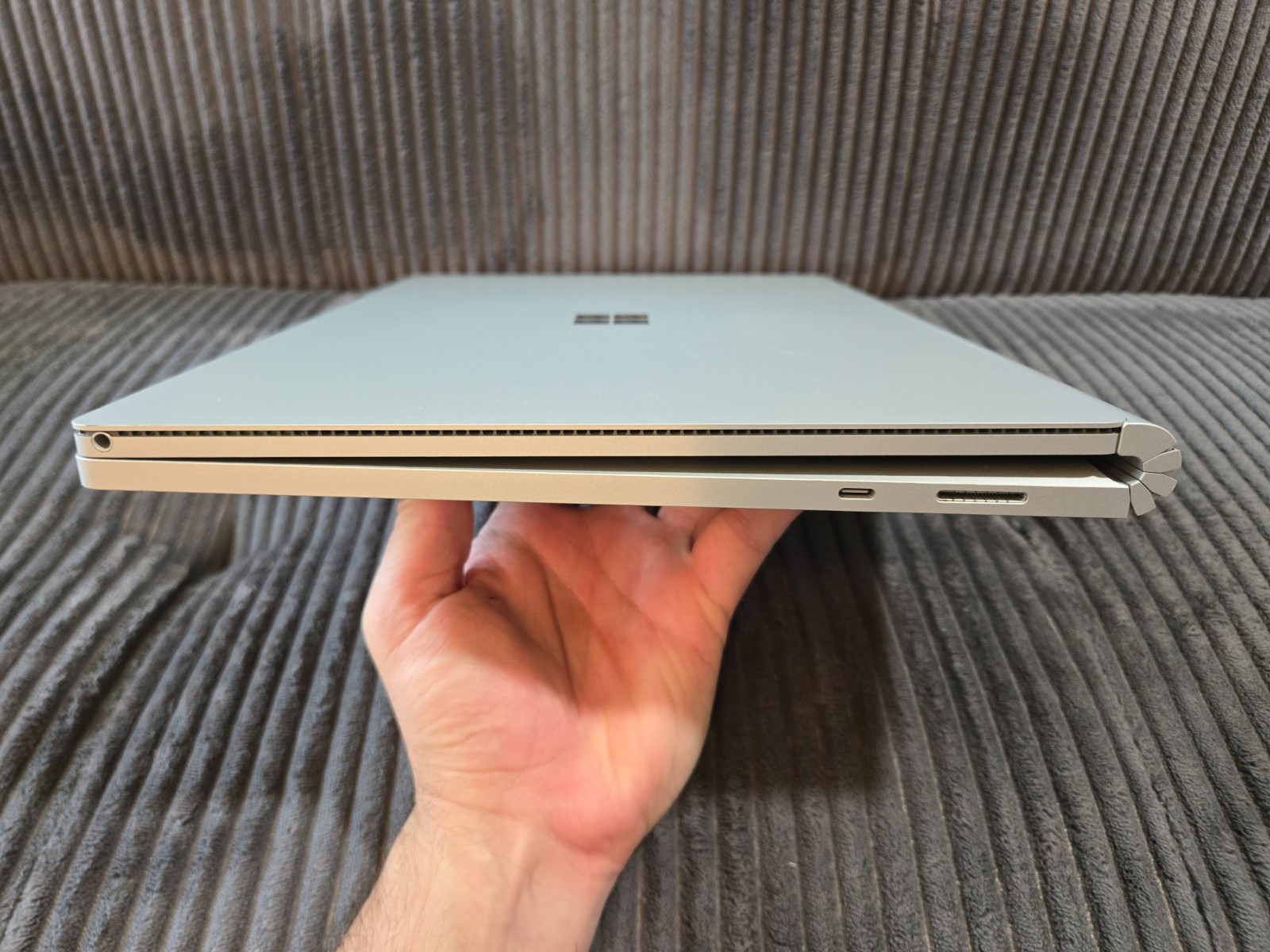 Microsoft Surface Book 3 15″ (256GB SSD, Intel i7-1065G7 GTX 1660 Ti 16GB RAM)