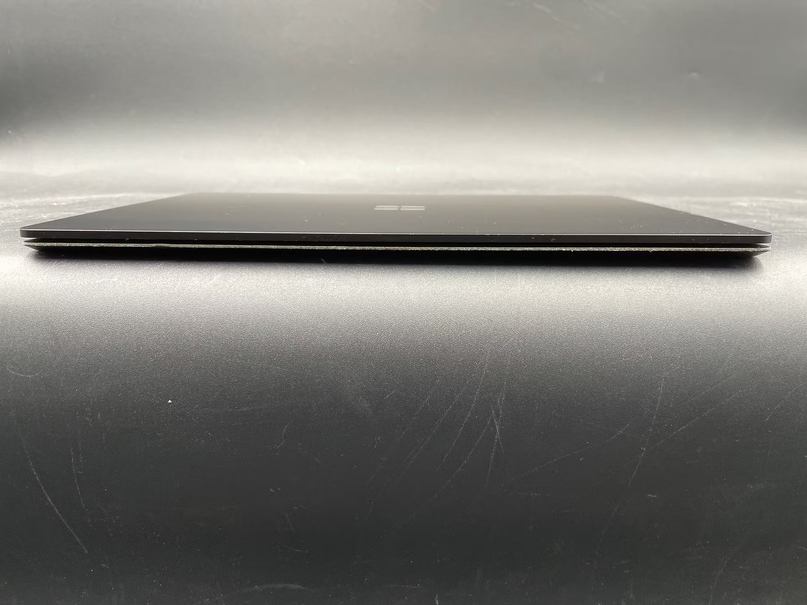 Microsoft Surface Laptop 2 Used 13.5″ (i7-8650U-16GB-512GB NVMe)