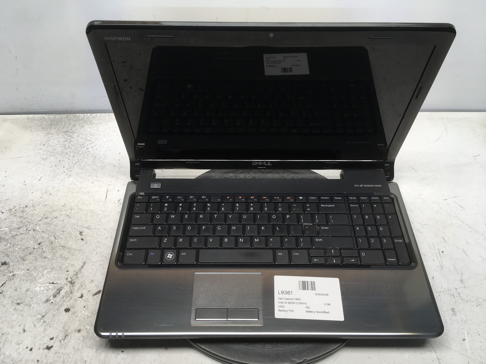 Dell Inspiron 1564 Intel i3-M330 2.13GHz 2 GB NO HDD No Batt
