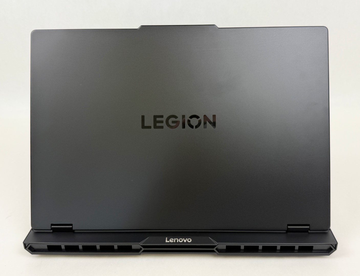 Lenovo Legion Pro 5i 16″ 2.5k OLED Ultra 9 275HX 32GB 2TB RTX 5070Ti W11H