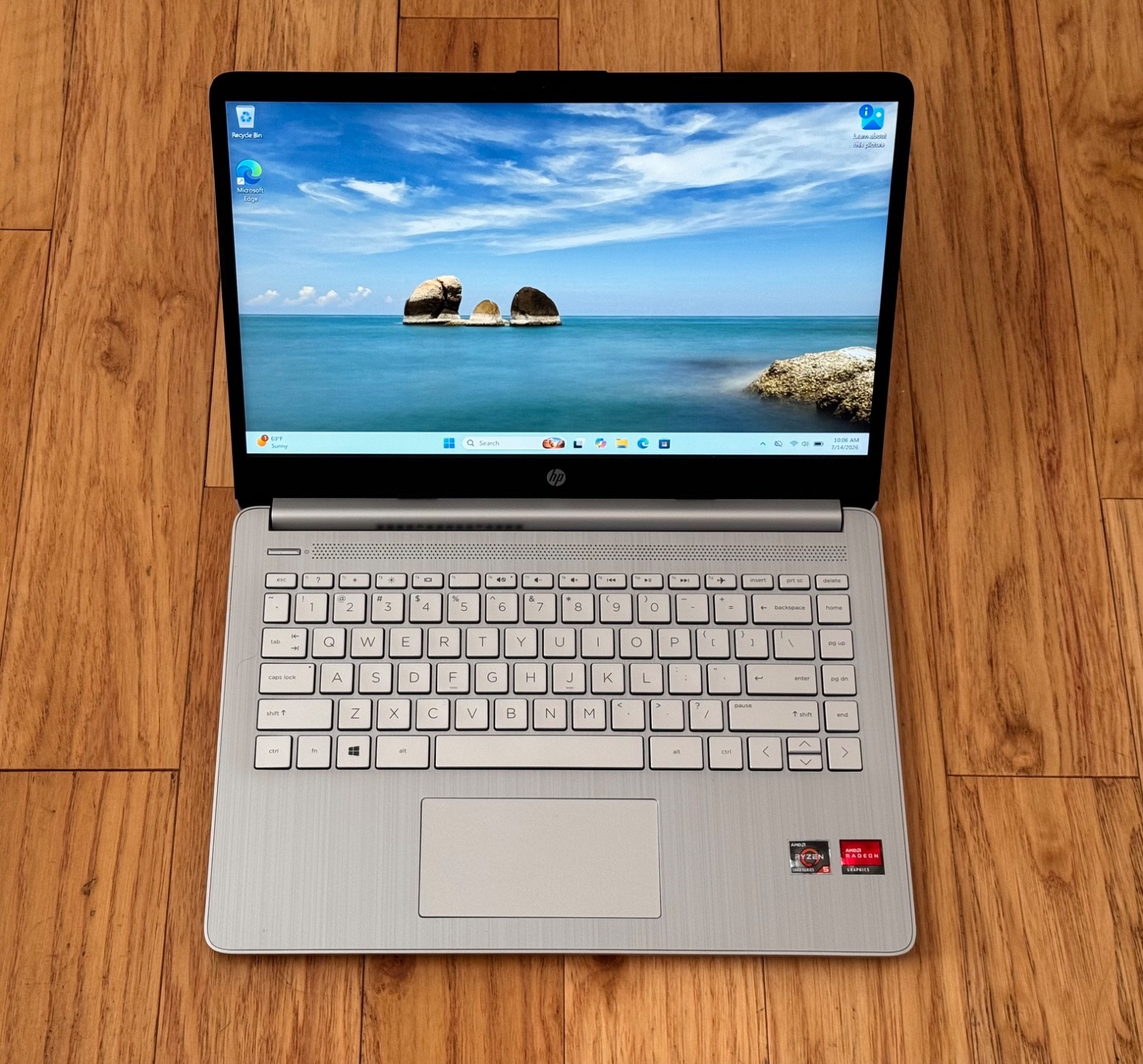 Laptop HP 14-fq1021nr (14 IPS FullHD Ryzen 5 SSD 250Gb)