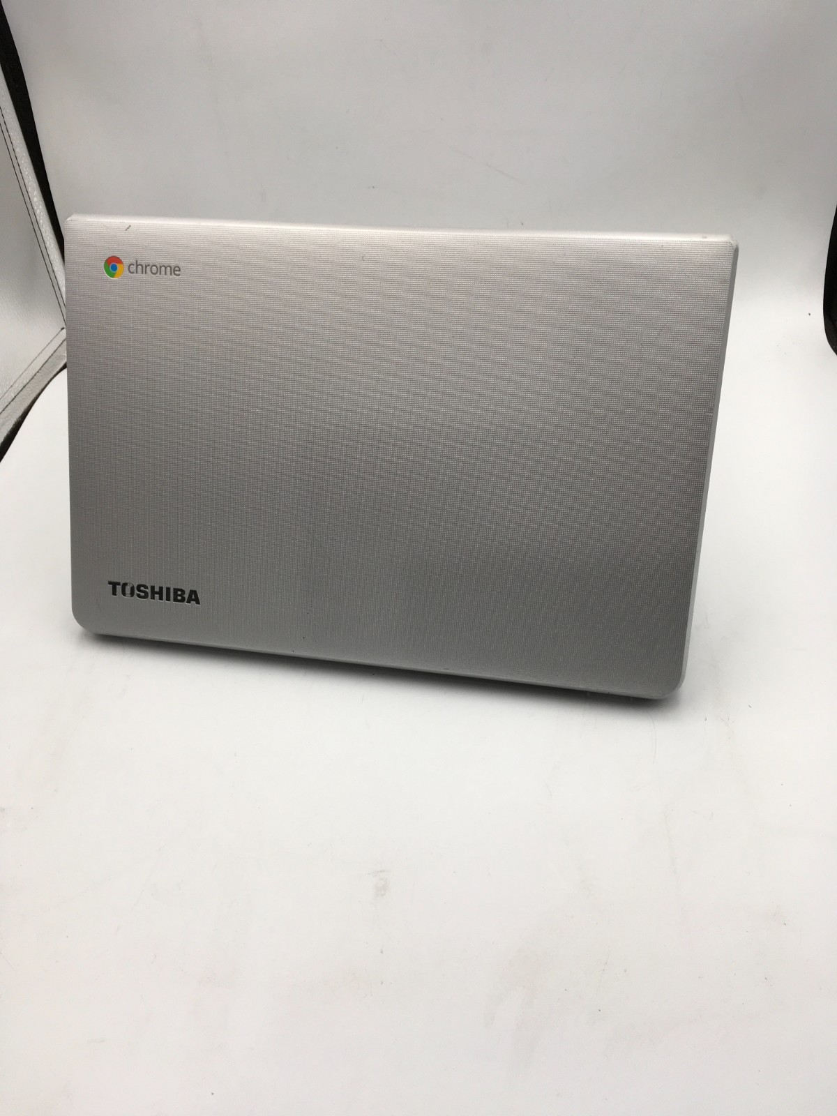 Toshiba Chromebook 2 CB30-B3122 13.3in Intel 4GB 16GB SSD Chrome OS w/ Charger R