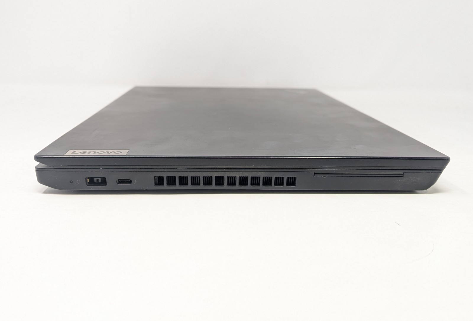 Lenovo ThinkPad P15v Gen 2i – Intel Core i7-11800H 8GB DDR4 RAM 256GB SSD No OS
