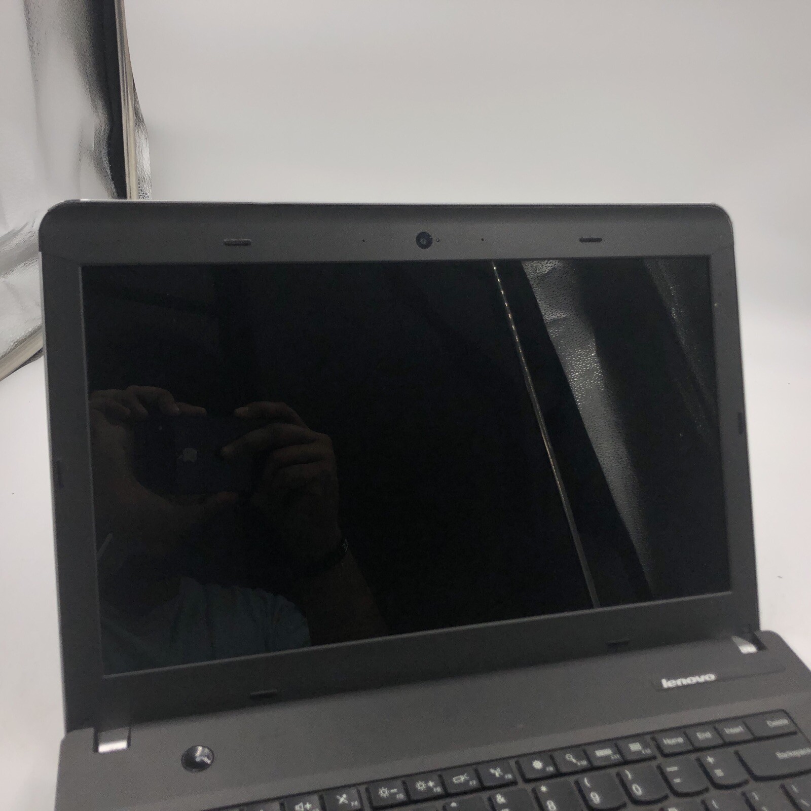 Lenovo Thinkpad E440 Laptop i3 Unknown RAM/HDD/OS Plastic Damage (FOR PARTS)