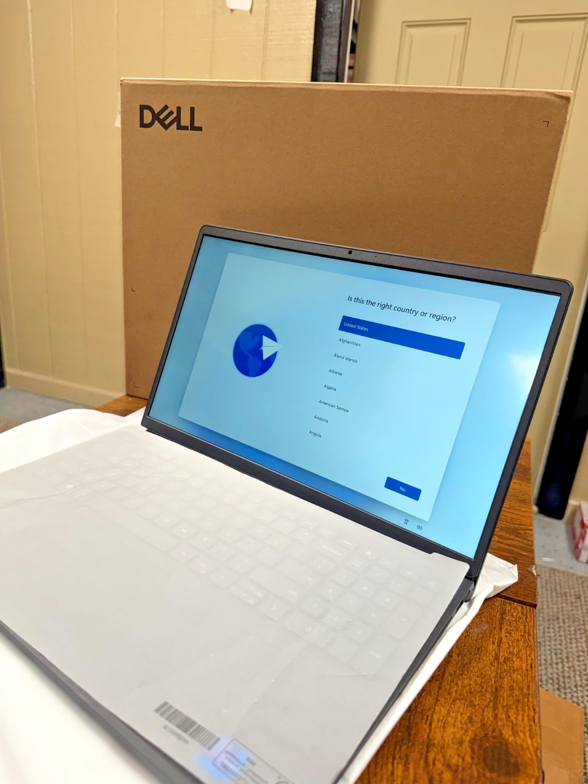 Dell – 15.6″ 2K Touchscreen Laptop – Intel 13th Generation Core i7 1355U (Used)