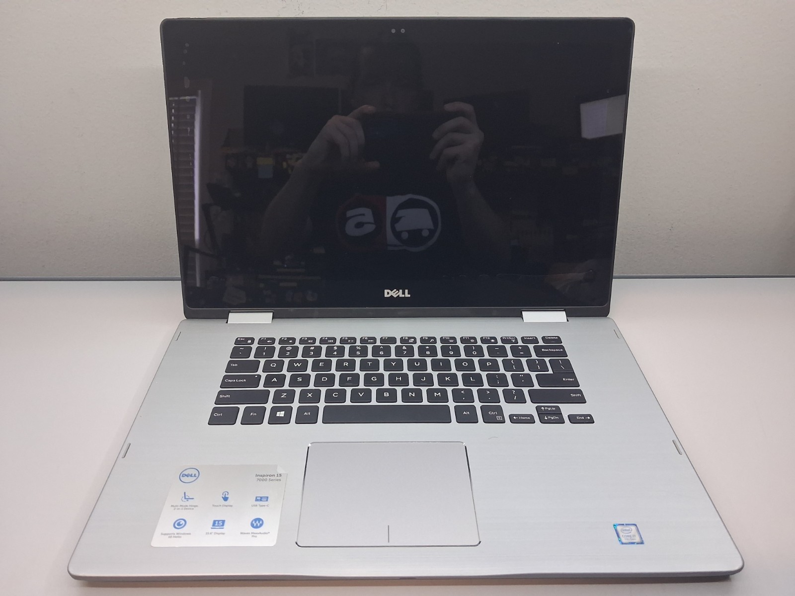 Dell Inspiron 7579 15.6″ FHD 2-in-1 i7-7500U 2.7GHz 8GB RAM 512GB M.2 W11H READ