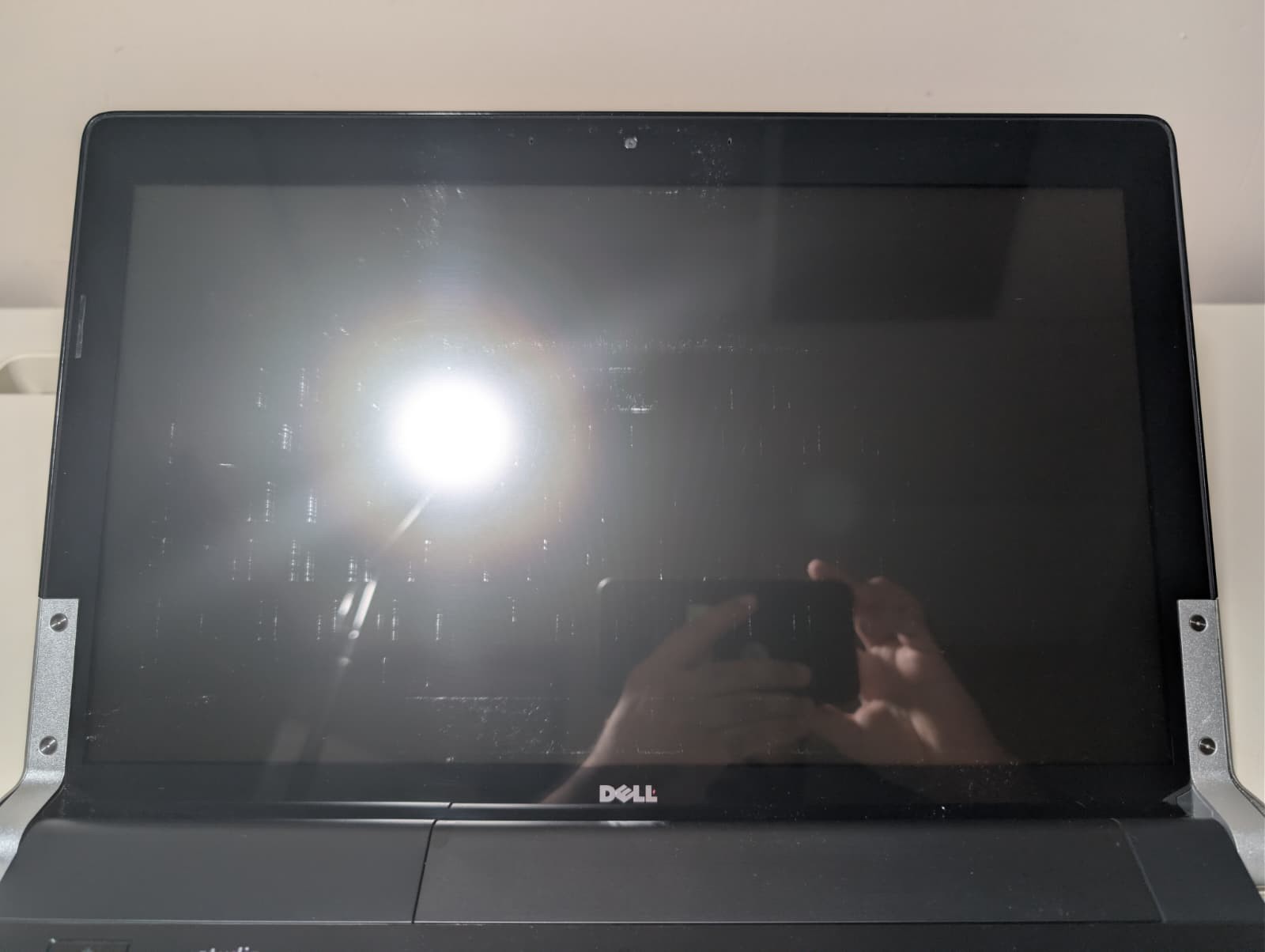 16″ Dell Studio XPS 1640 | C2D P7450 4GB RAM 320GB HD | HD+ AMD Graphics Backlit