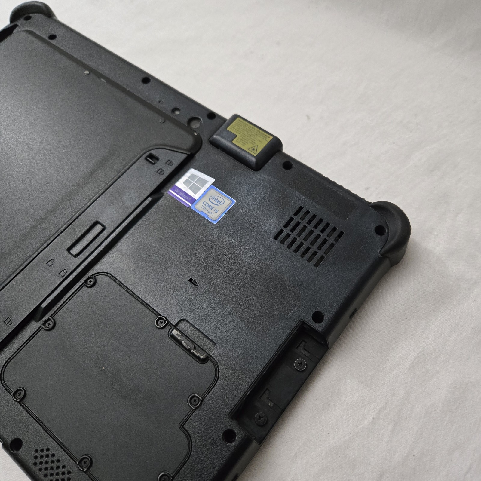 GETAC F110 G4 Rugged Tablet i5-7200U 2.50GHZ 128GB SSD 8GB – Win11P 4G – READ