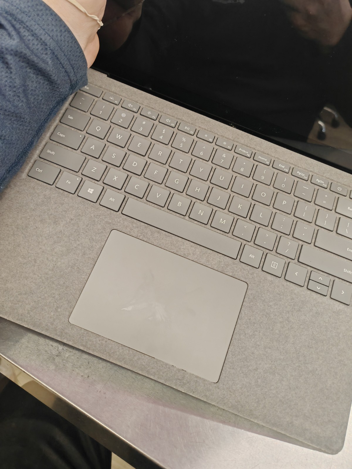 Microsoft Surface Laptop 3 (1867) 13.5″ – For Parts/Damaged