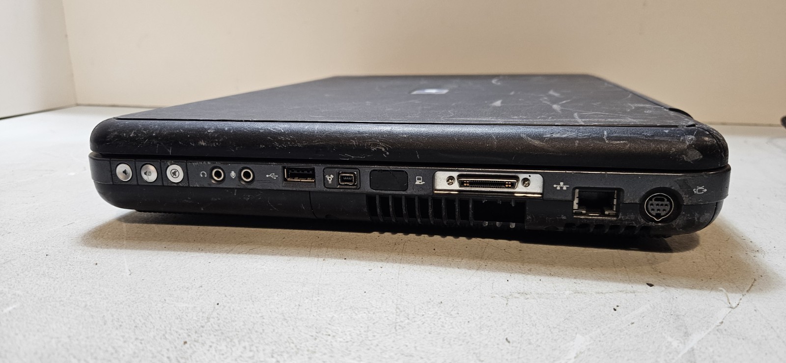 HP Compaq Laptop NX9105 / AMD Sempron 1.60Ghz / 256Mb Ram / Win XP