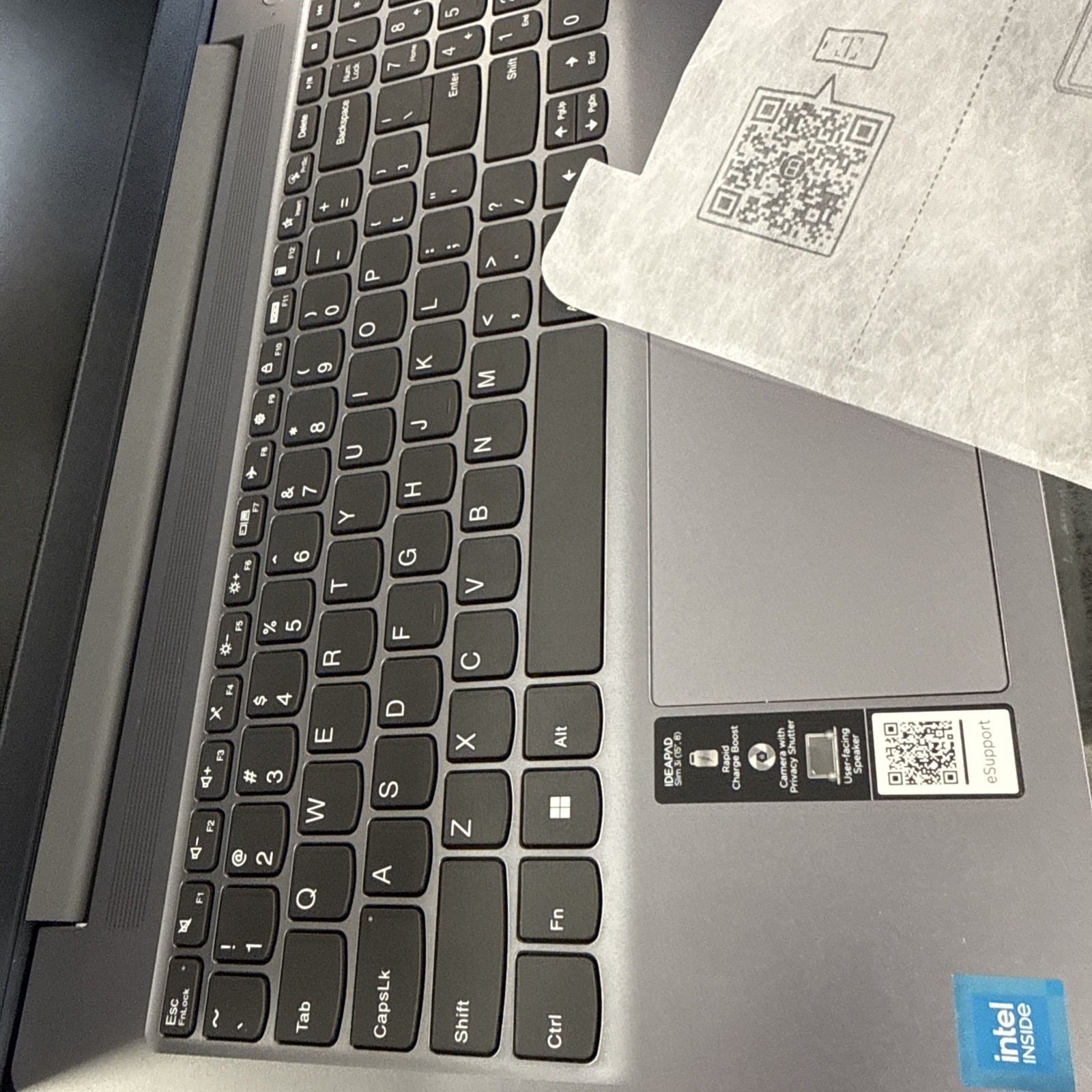 Lenovo IdeaPad Slim 3 15IAN8 15.6″ Intel N100 4GB DDR5 128GB UFS Windows 11 HS