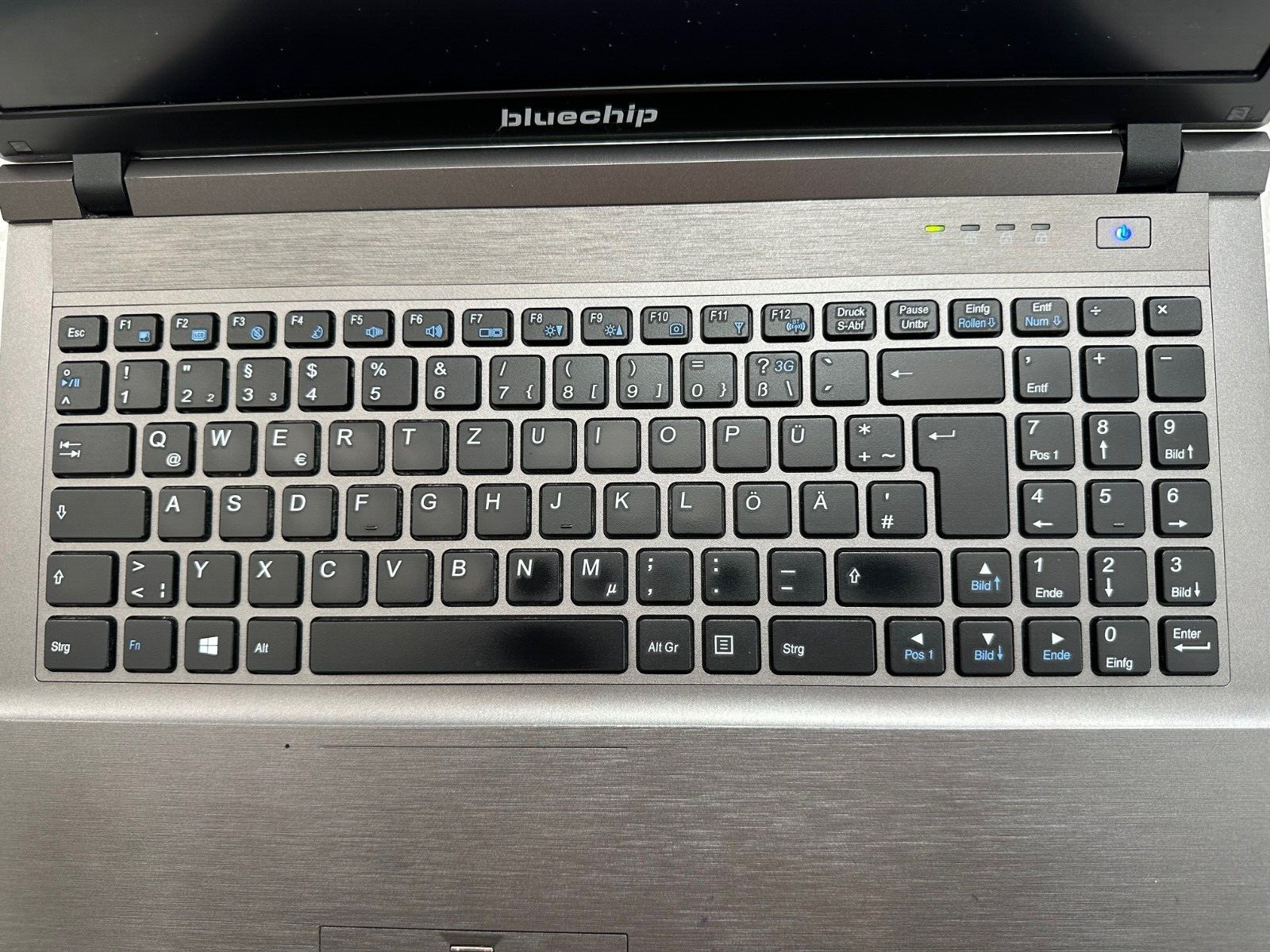 Proline Professional W25CEW Intel Core i3, 128GB SSD, 12GB RAM 15 inch Laptop