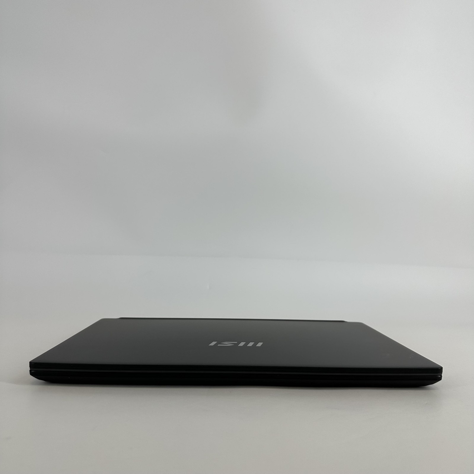 MSI Modern 15 H AI 15 Black FHD 3.6 GHz Ultra 5 125H 16GB RAM 1TB SSD Very Good