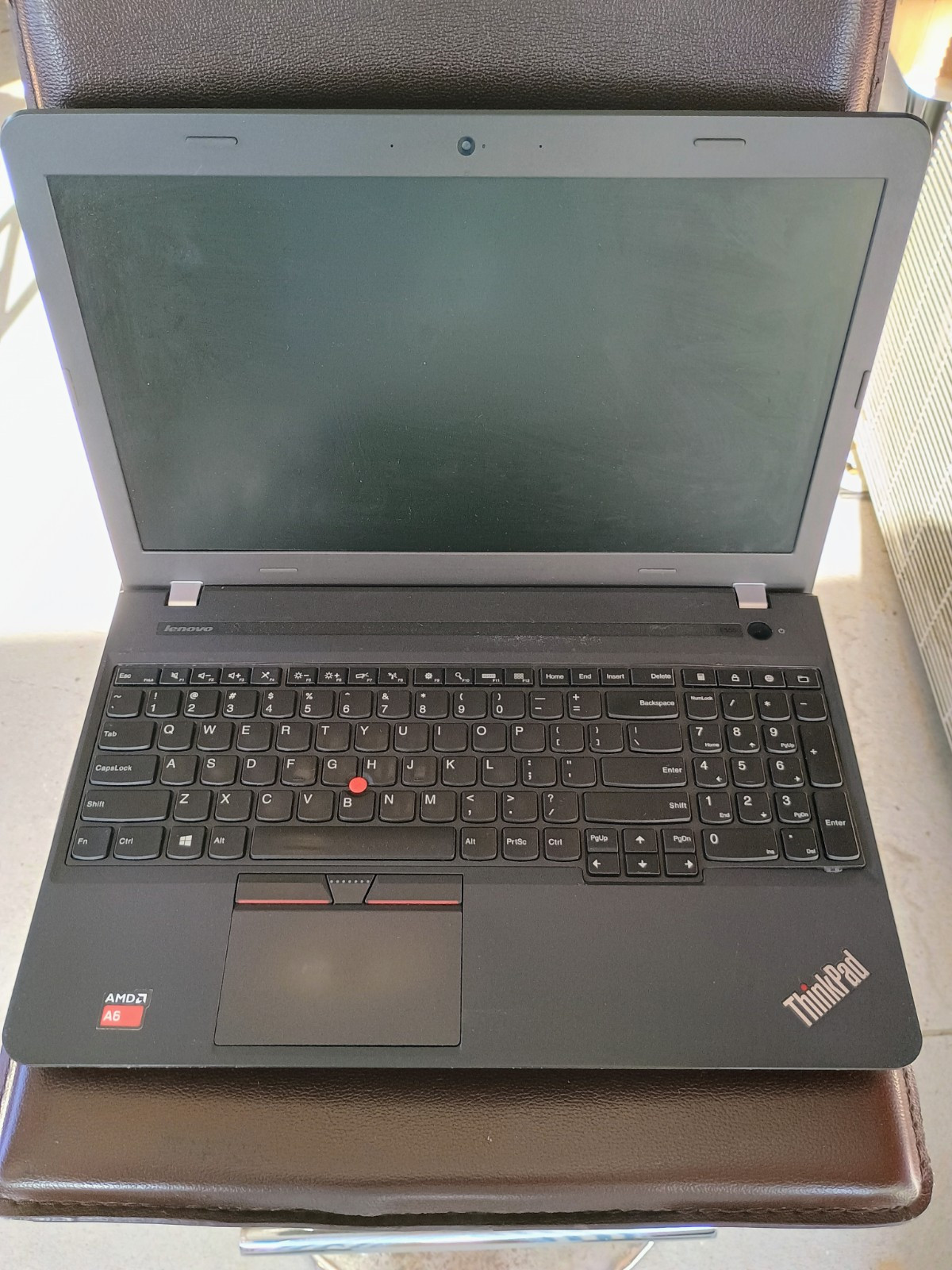 Lenovo ThinkPad E555 AMD A6 4GB RAM No HDD 15.6″ – FOR PARTS