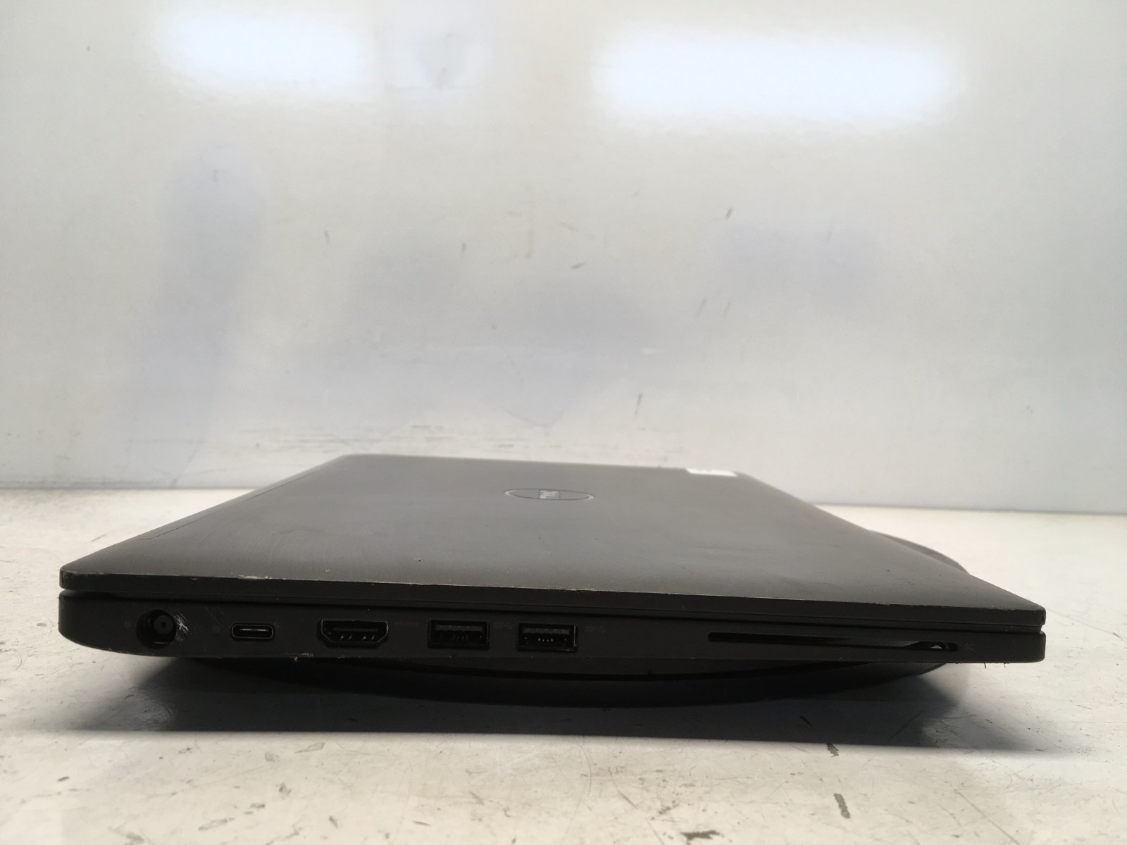 Dell Latitude Intel i5 7th Gen No RAM NO HDD