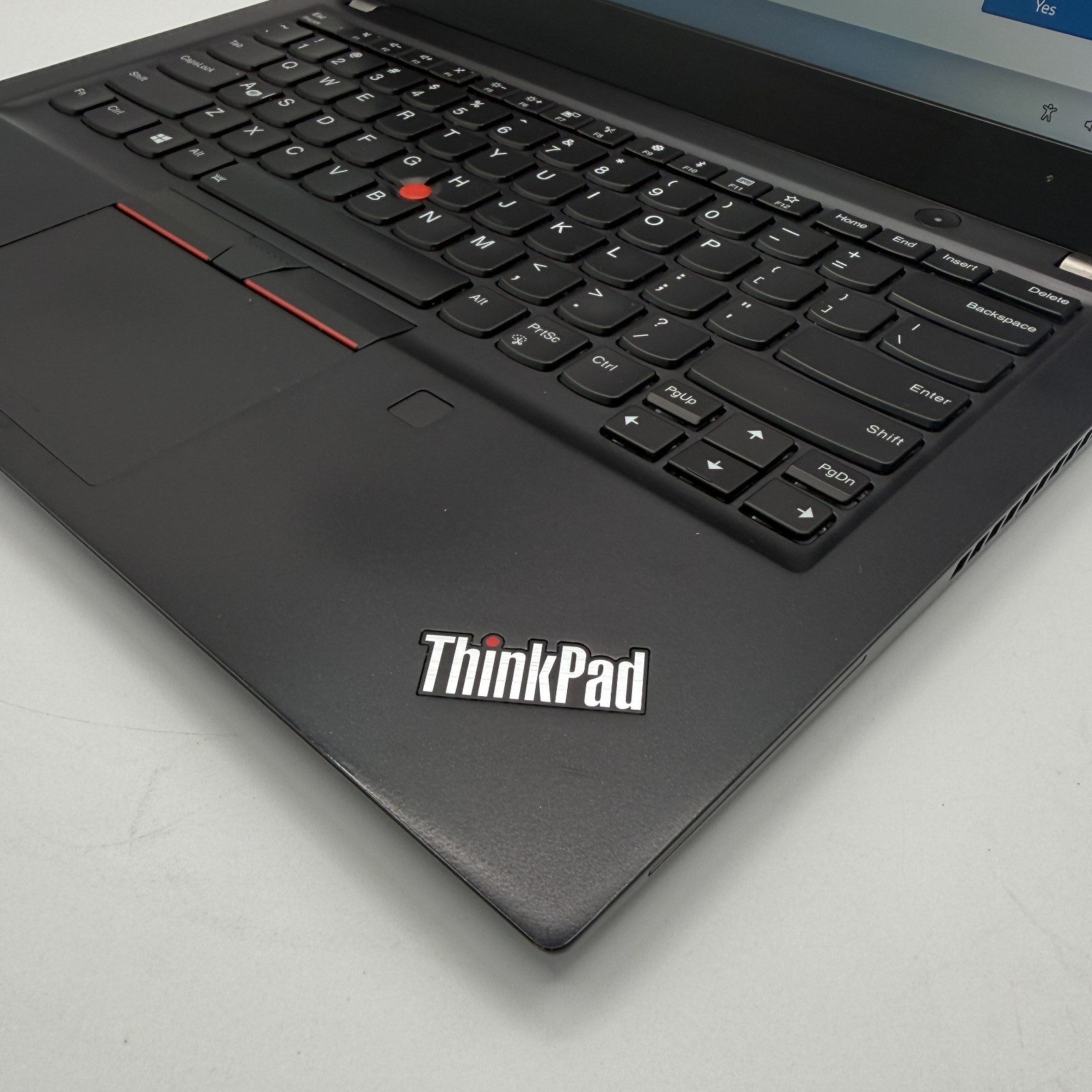 Lenovo ThinkPad T490s 14″ i7-8565U 16GB RAM 256GB SSD Win11 Pro Fingerprin Fair