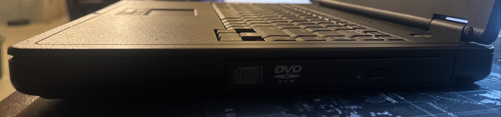 Dell Inspiron 2200 14.1in. Notebook/Laptop FOR PARTS