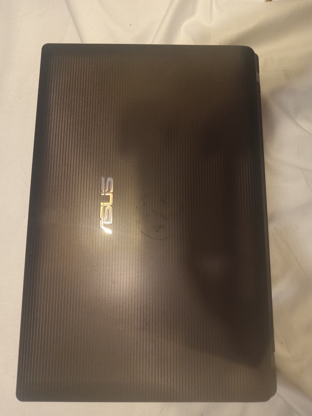 Asus X53E-RH52 Intel i5-2450M 2.5GHz 6 GB – Needs repair, working, please read