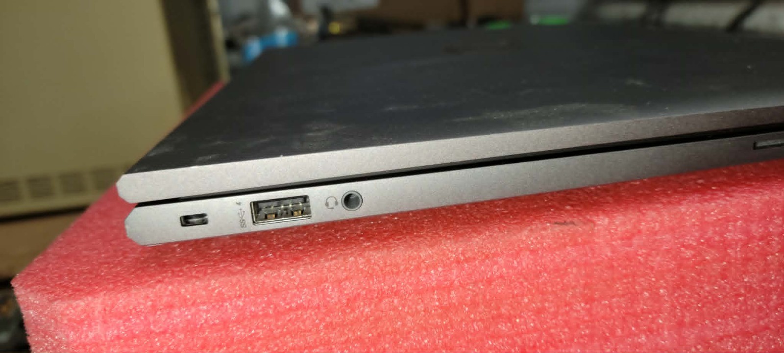 HP ZBook Firefly 15 G7 Mobile Workstation i7-10510U@1.8GHz 4GB No SSD/OS Works