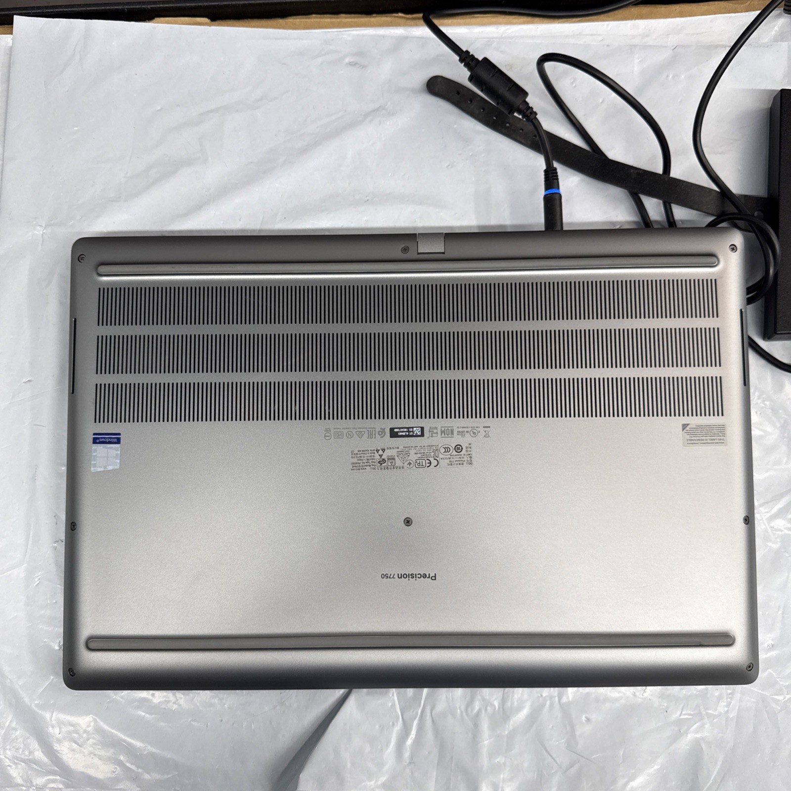 Dell Precision 7750 Laptop i5-10400H 16GB 512GB Mint