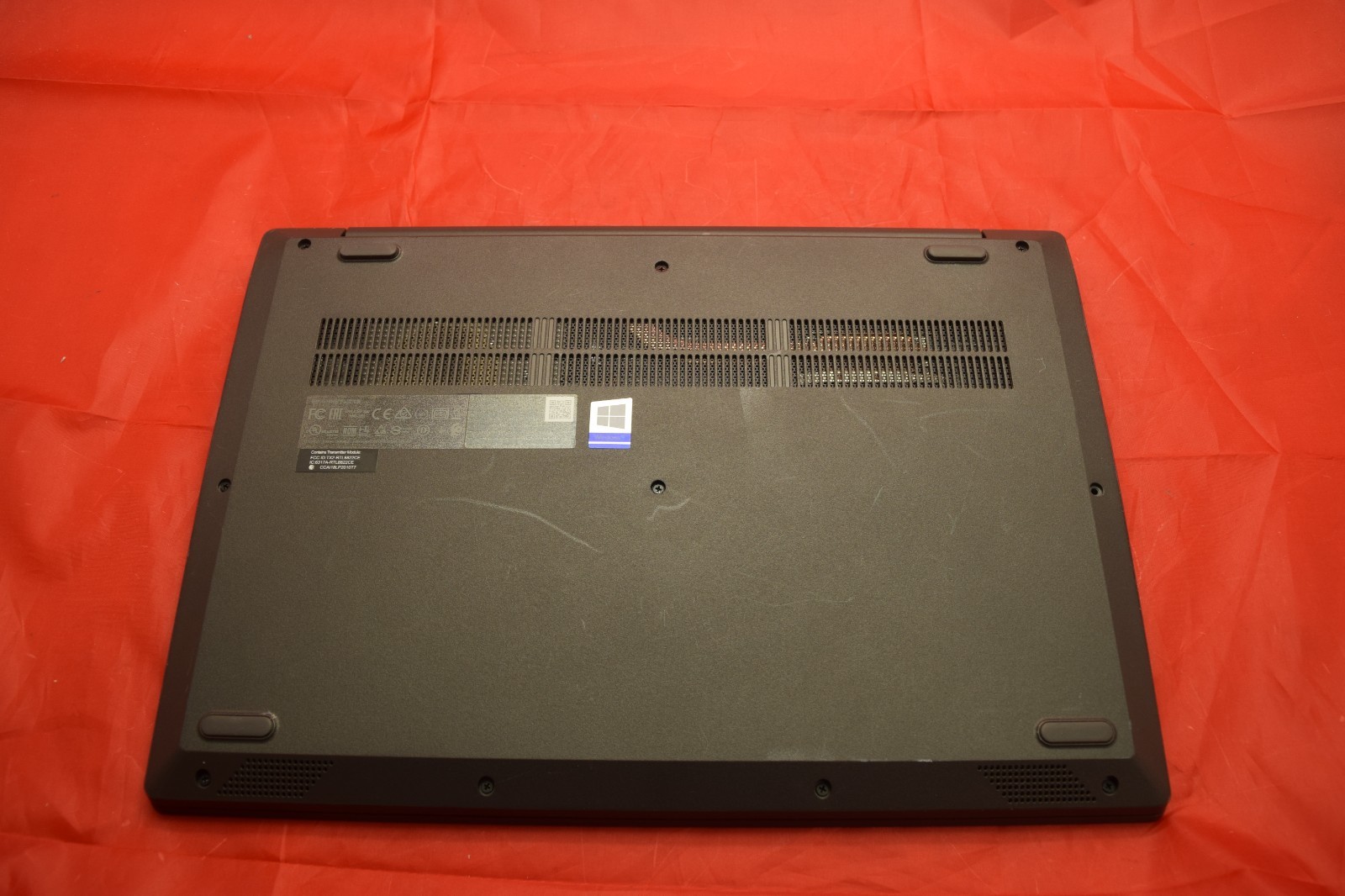 Lenovo V15-IIL Intel Core i5-1035G1 / 8GB RAM / 512 GB SSD/ 1.00Ghz/W11p