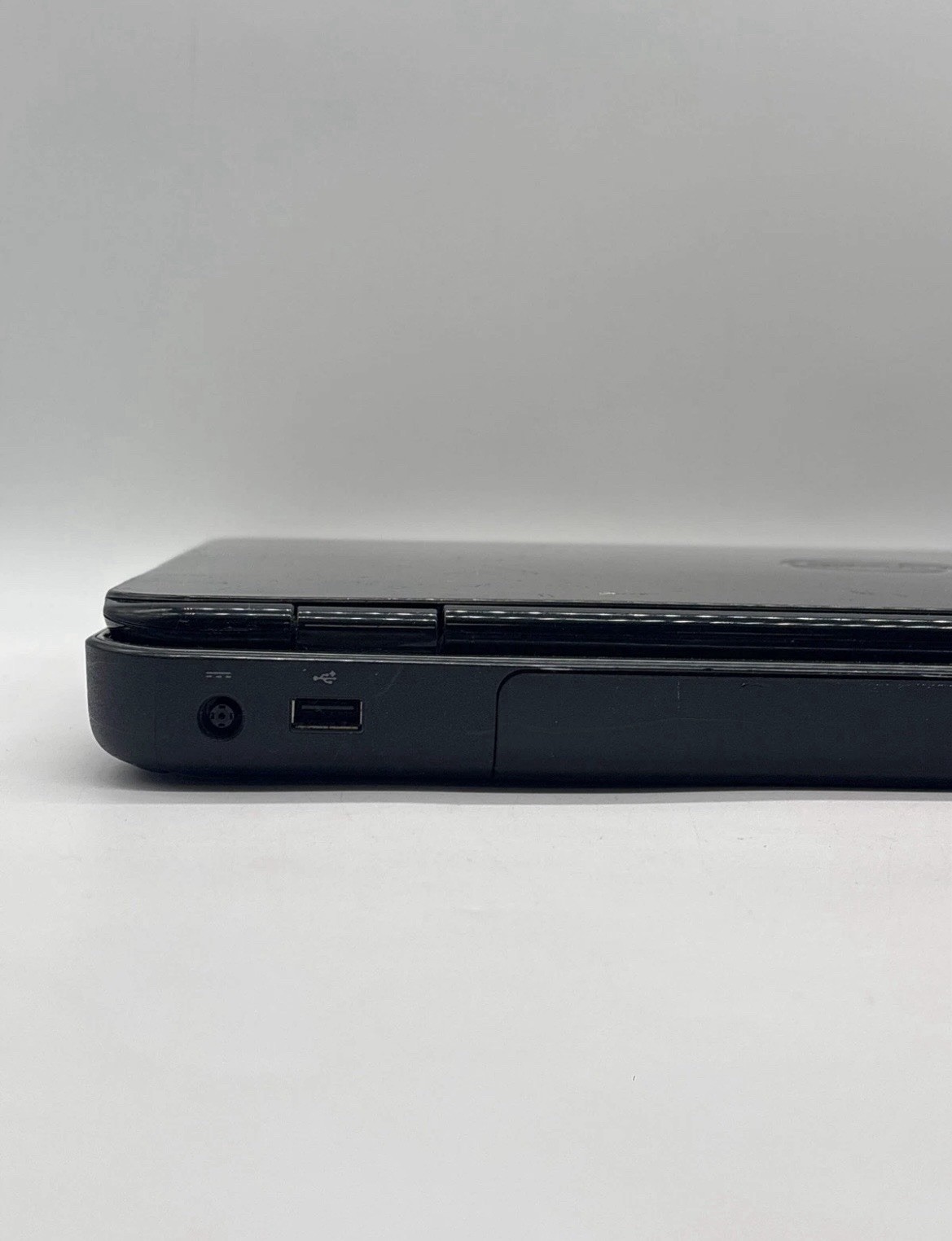 Dell Inspiron N5010 15.6″ Pentium P6100 2GB Win10 HDD 250-499GB Charger