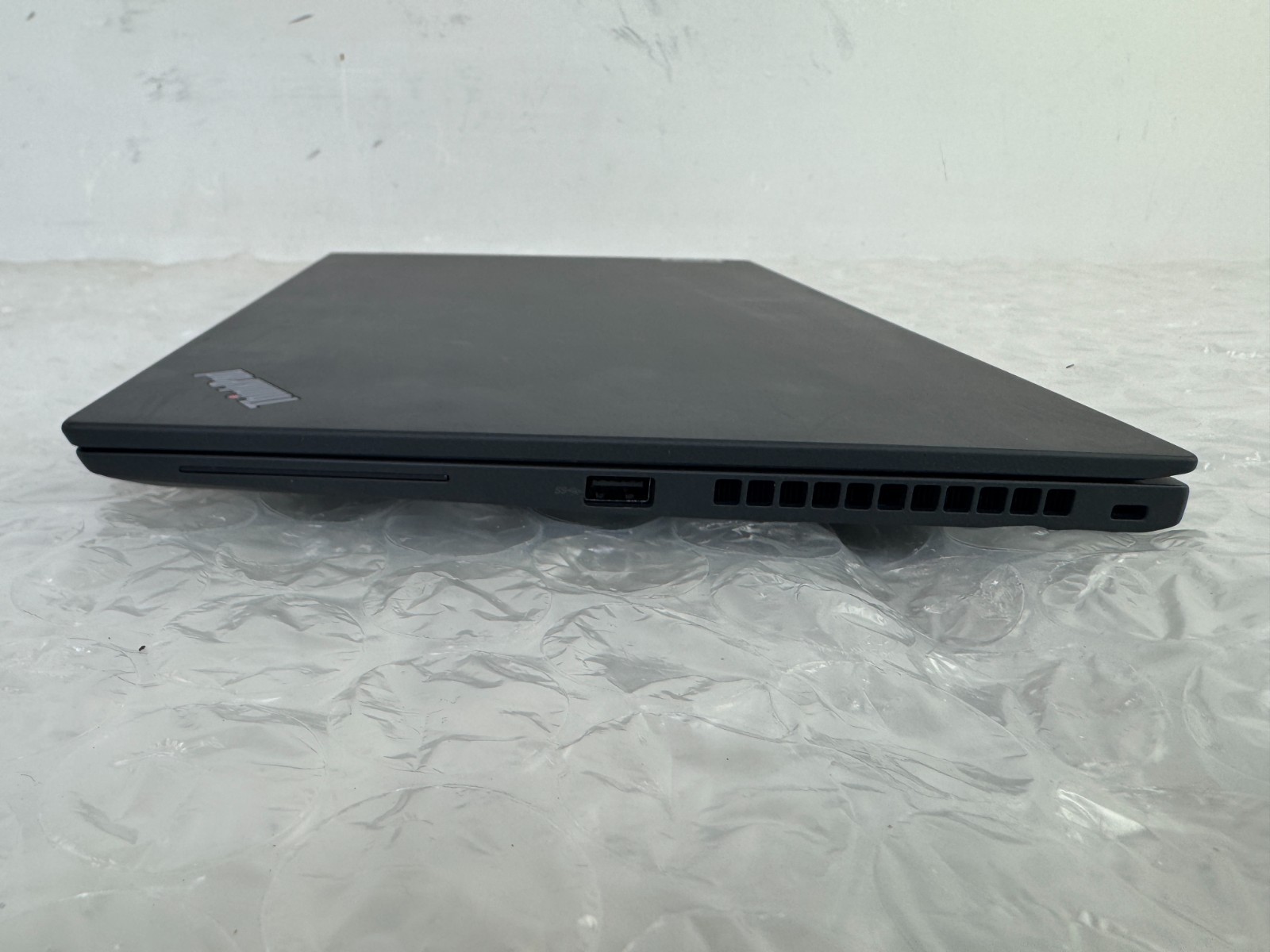 Lenovo ThinkPad T14s Gen 2 i7-1165G7 16GB 256GB SSD 14″ FHD Win 11 Pro