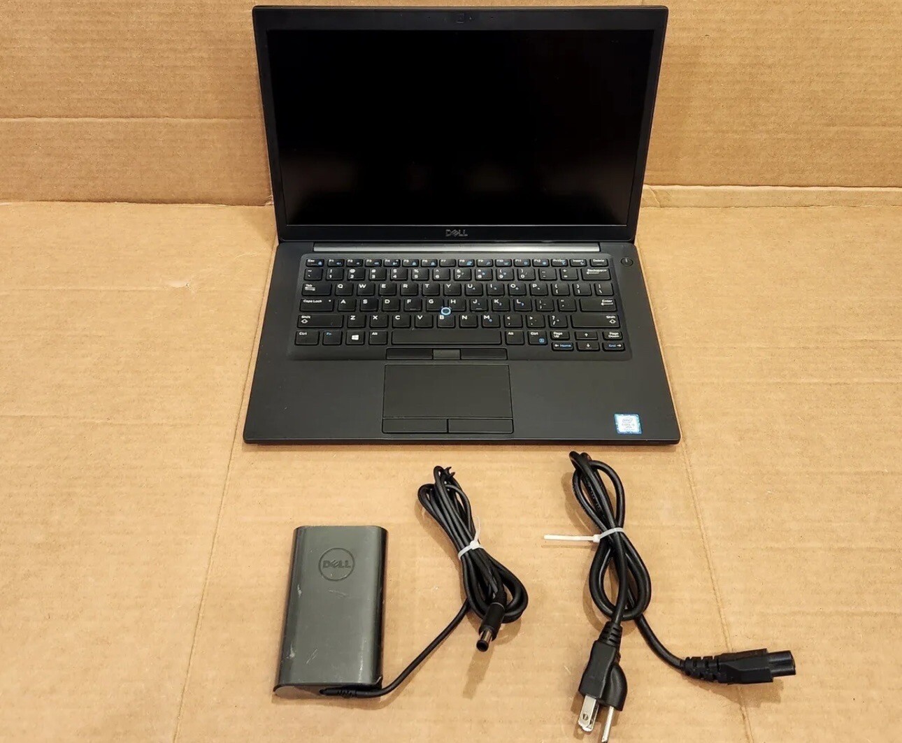 Dell Latitude 7490 14 in (256GB SSD, Intel Core i7 8650U, 3.9 GHz, 16GB) Laptop