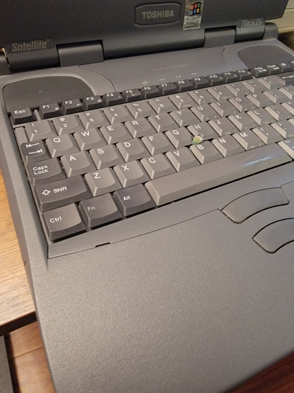 Toshiba 325CDS & Toshiba 2065CDS Satellite Vintage Laptop – Retro – WIN 98 DOS