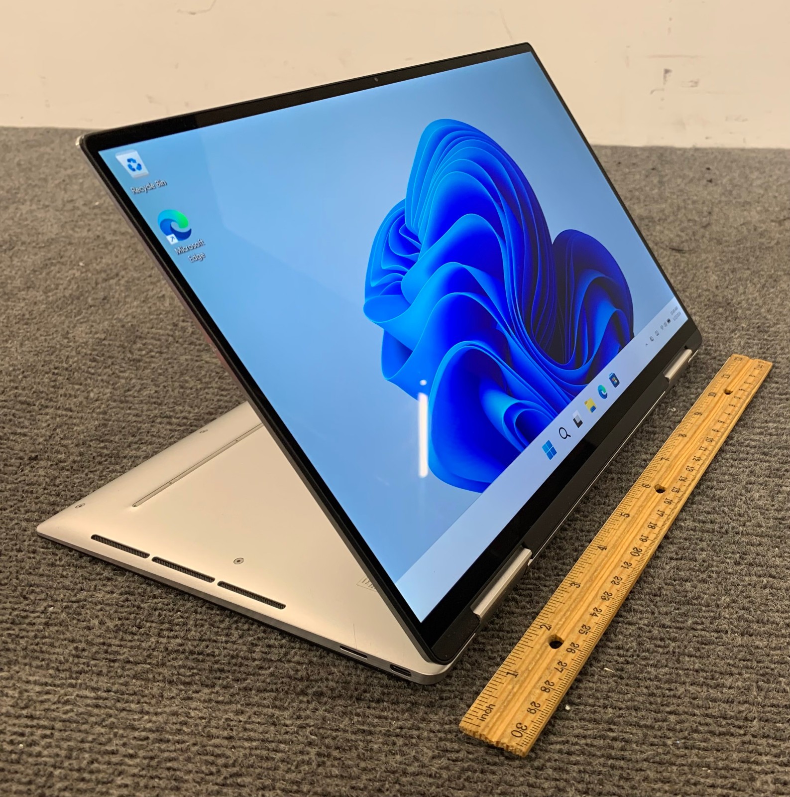 Dell XPS 13 7390 13.3″ 2-in-1 Laptop i5-1035G1 8GB RAM 256GB NVMe, As Is
