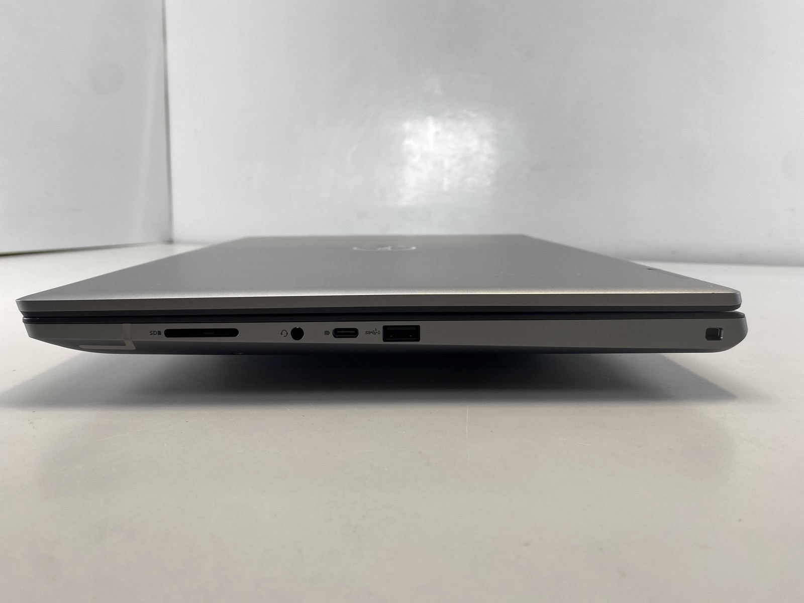 Dell Laptop Precision 7680 16″ Intel Core i7-13850HX 512GB RTX 2000 ADA- Gray
