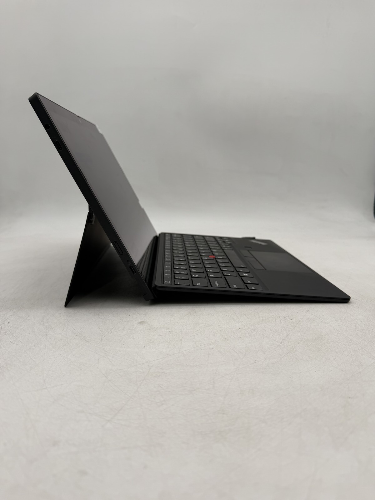 Lenovo ThinkPad X12 Detachable (Gen 1) 12.3″ i5-1130G7 8GB 256GB No OS Read
