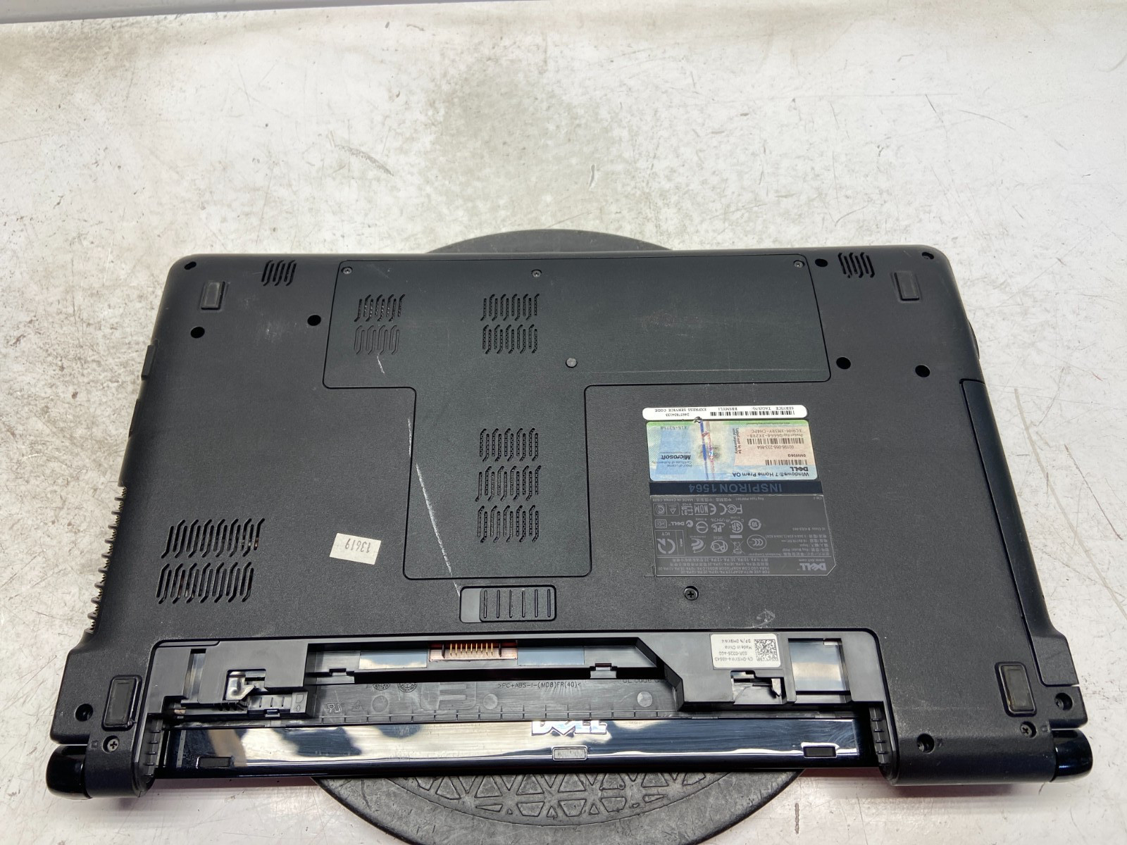 Dell Inspiron 1564 Intel i3-M330 2.13GHz 4 GB NO HDD READ