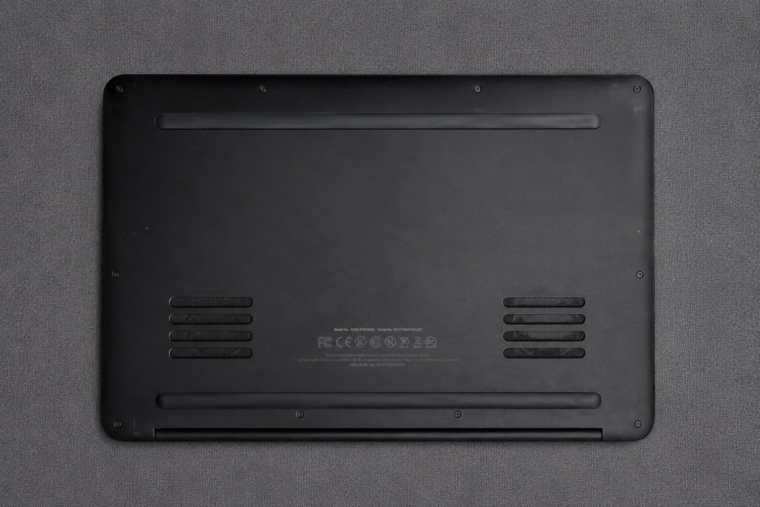Razer Blade 14 Gaming Laptop i7-7700HQ GTX 1060 6gb 16GB 512GB SSD Win 11 60HRTZ