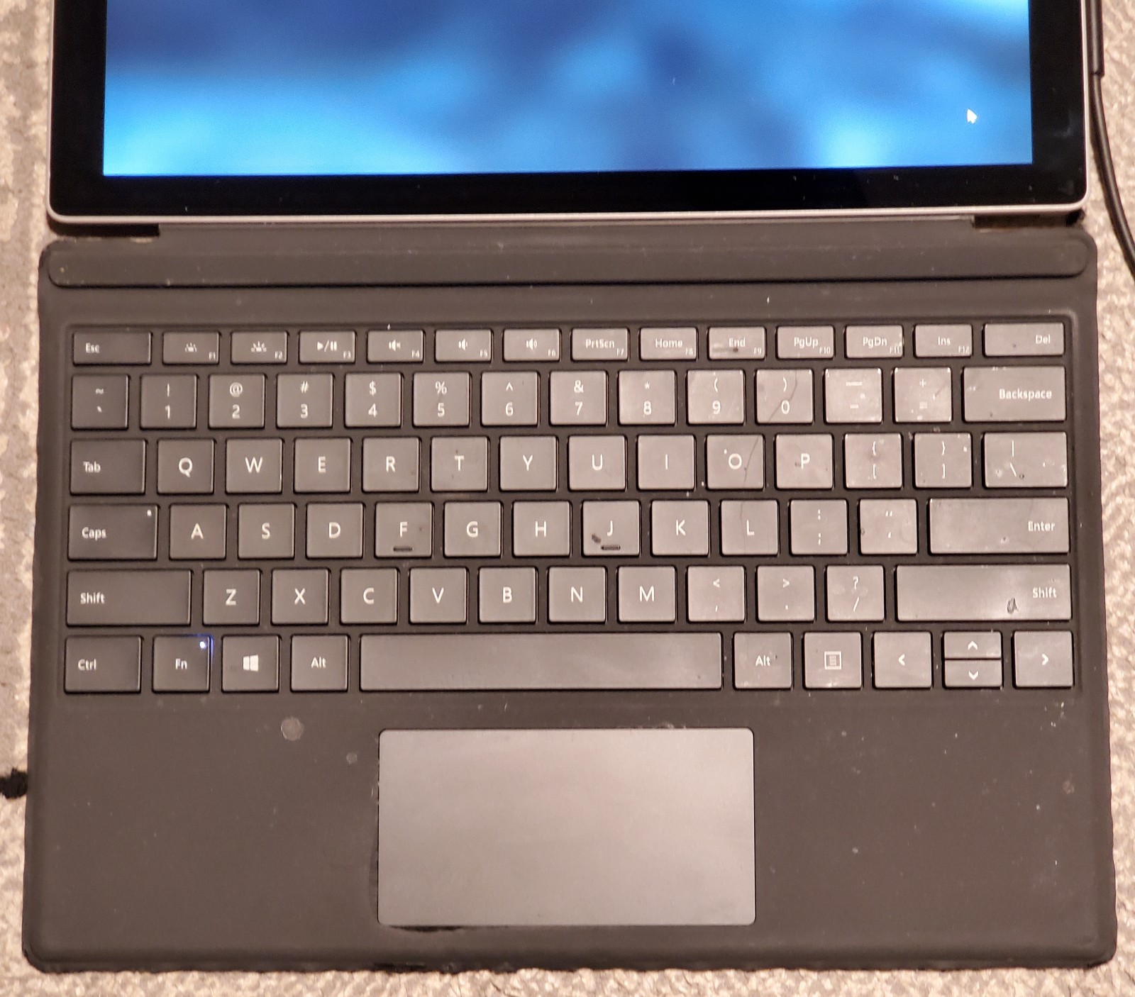 Surface Pro 4/ I5-6300U/8GB RAM/256GB SSD/Win 11 Pro Activated/used