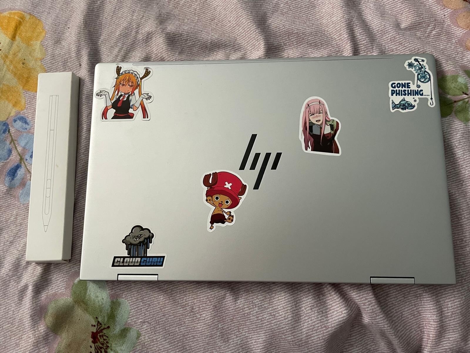 Hp high tech laptop with touchscreen and stylus included no extra charges