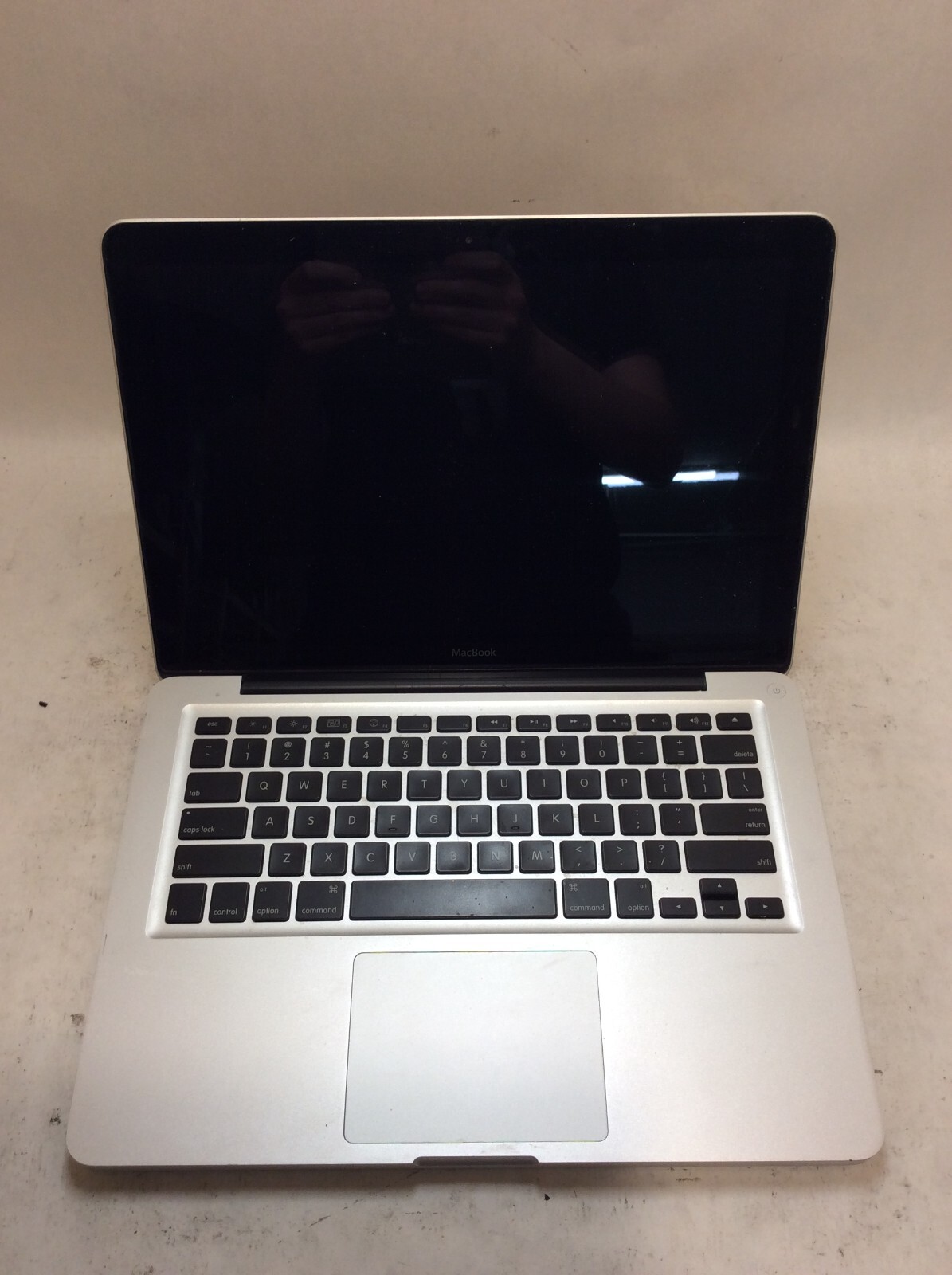 MacBook Pro 5,1 Late 2008 Laptop 13″ Intel Core 2 Duo 2.0GHz WON’T BOOT -PP