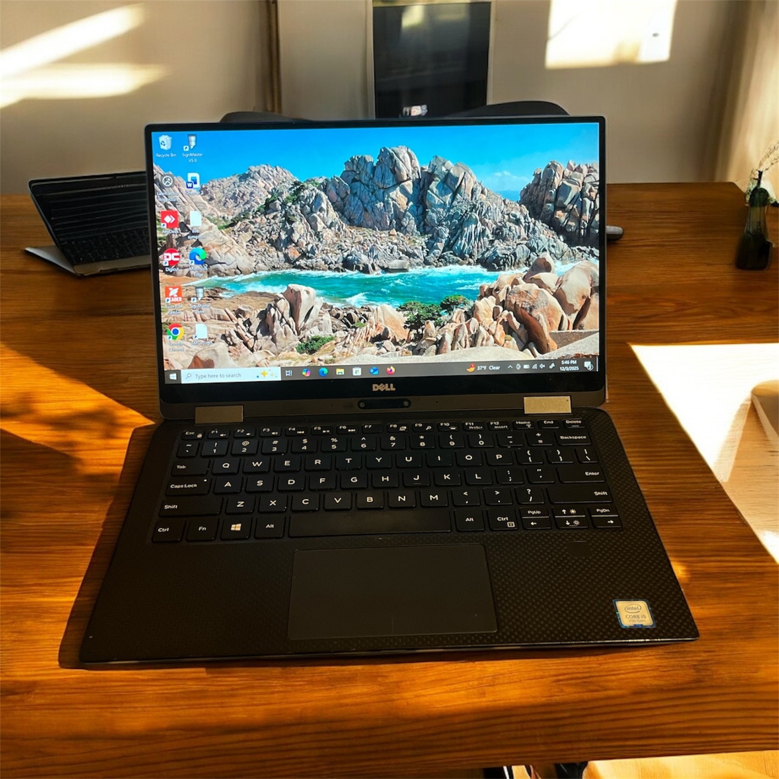 Dell XPS 13 9365 2-in-1 Laptop – i5, 8GB RAM, 500GB SSD, Charger Included
