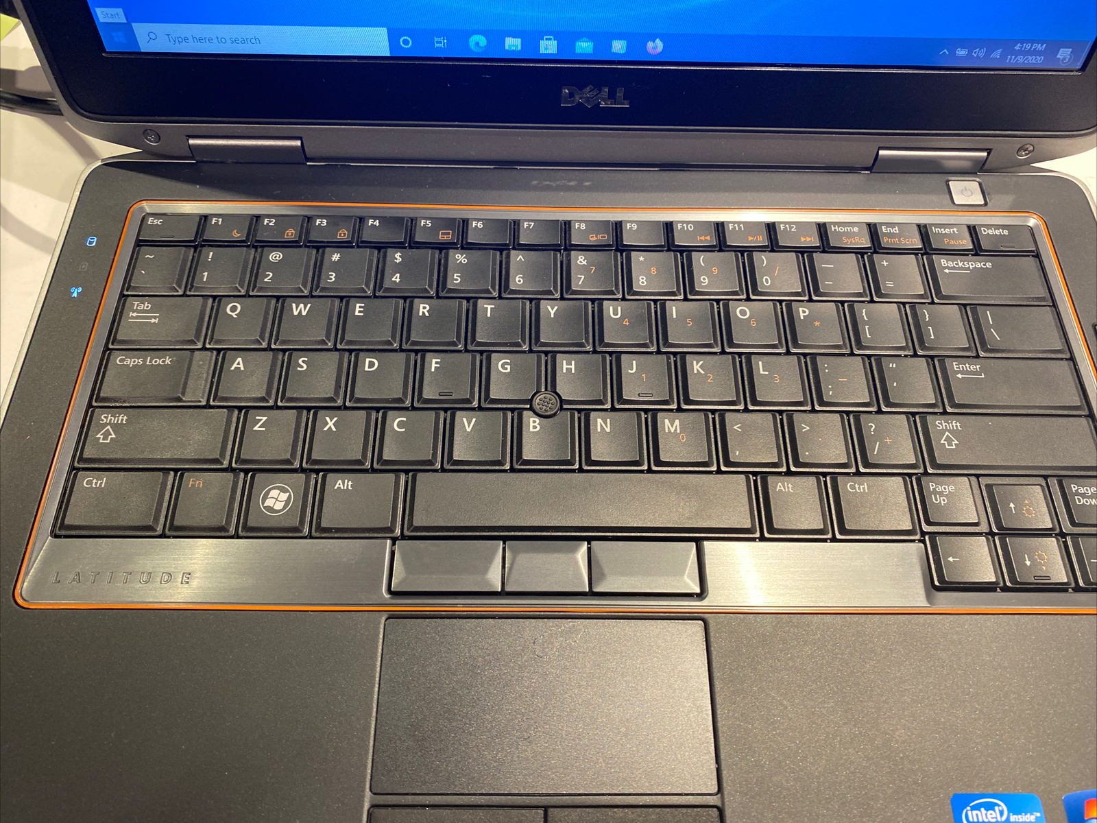 Dell Latitude E6320 Core i5 2540M 2.60GHz 4GB RAM 320GB HDD 13.3″ w/Dock Station