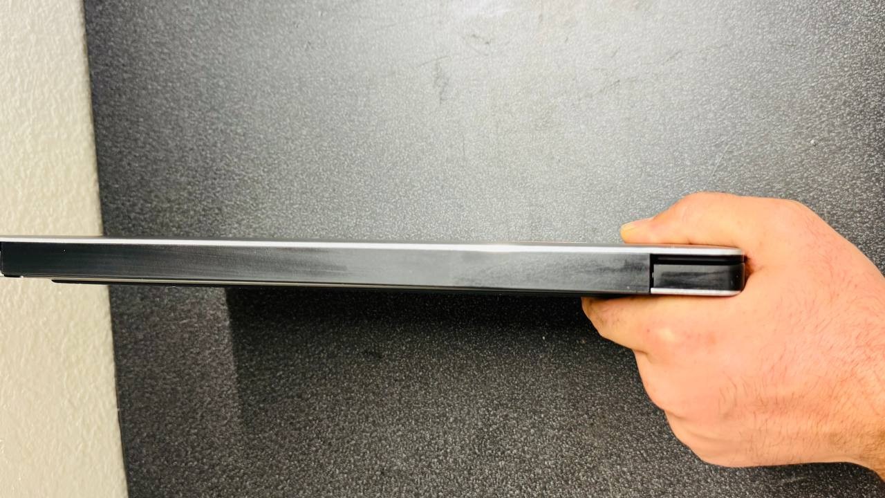 Dell XPS 15 16″ Core i5-7300HQ 2.5GHz 16GB RAM 512GB SSD