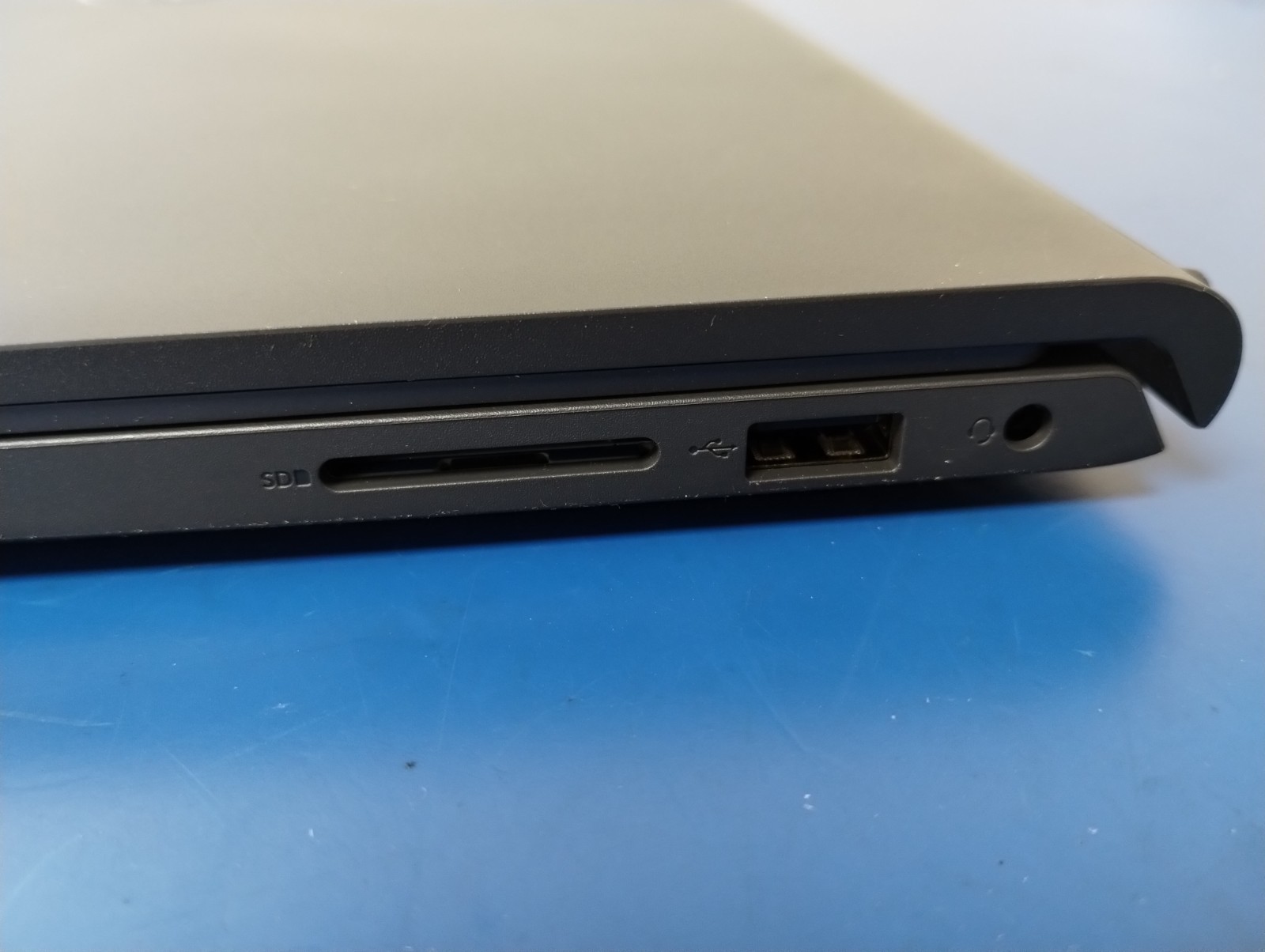 DELL 15 DC15255 G8MK9, AMD Ryzen 7 7730U, 2.00 GHz, 16 GB RAM, 512 GB NVMe