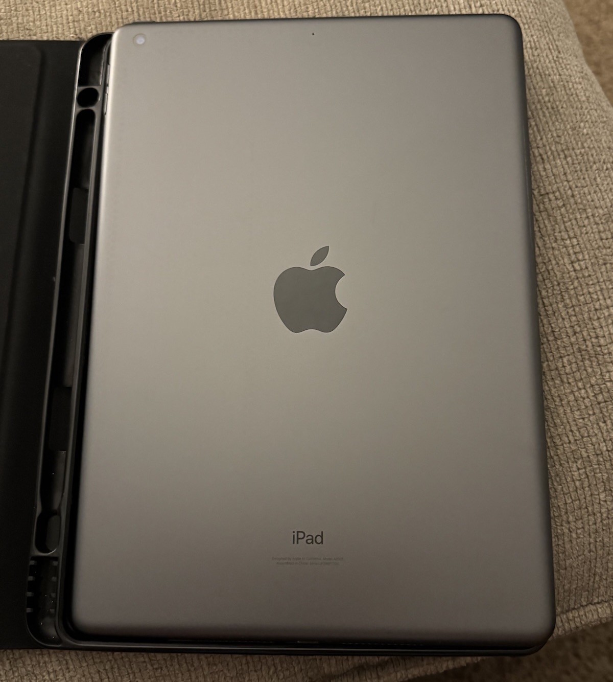 Apple iPad 10.2” 64GB 9th Gen Wi-Fi Space Gray Tablet w/ Keyboard Bundle