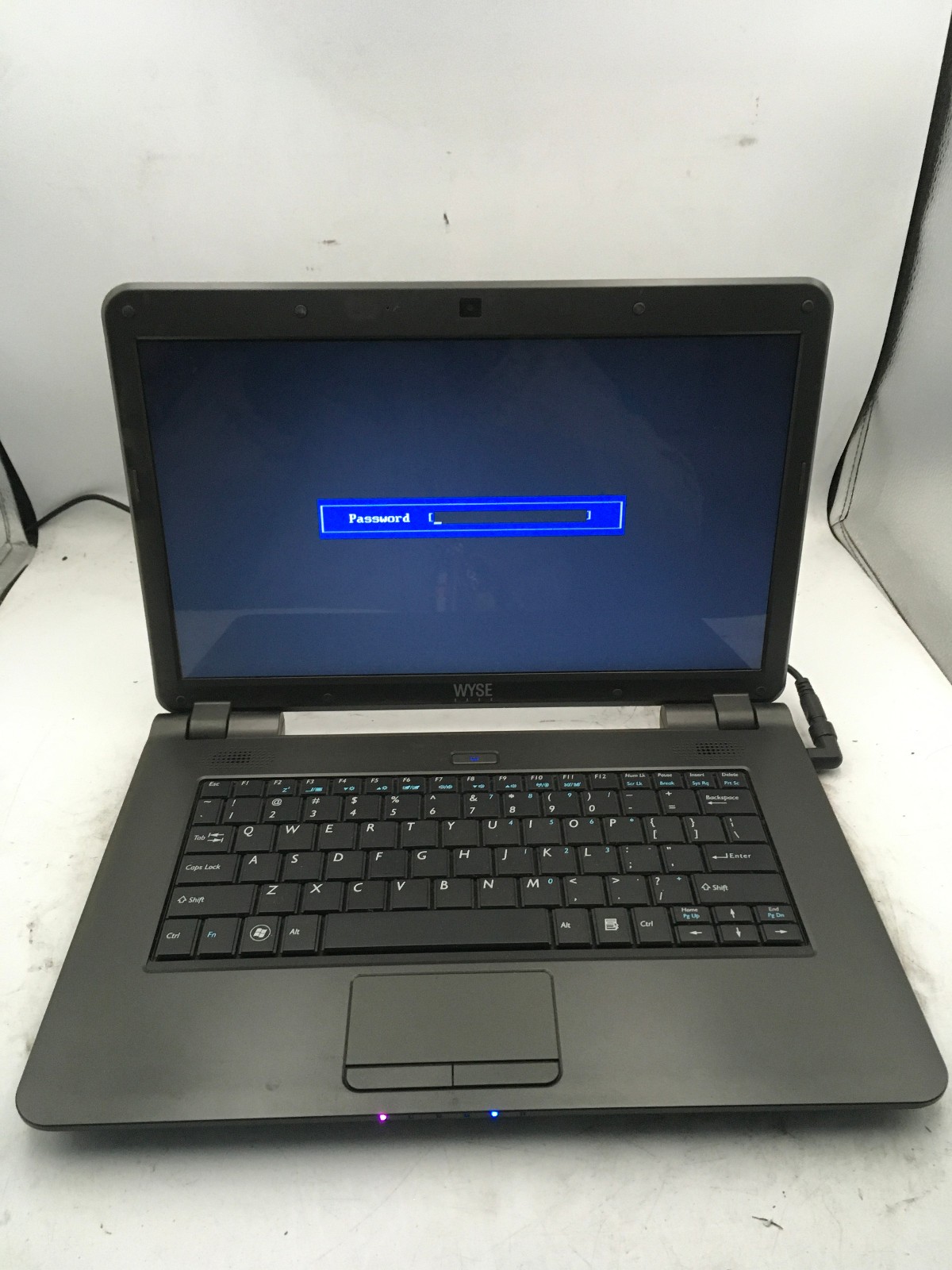 WYSE XN0M LAPTOP – FOR PARTS/LOCKED BIOS – AMD G-T56N – 4GB RAM – READ DESC – BB