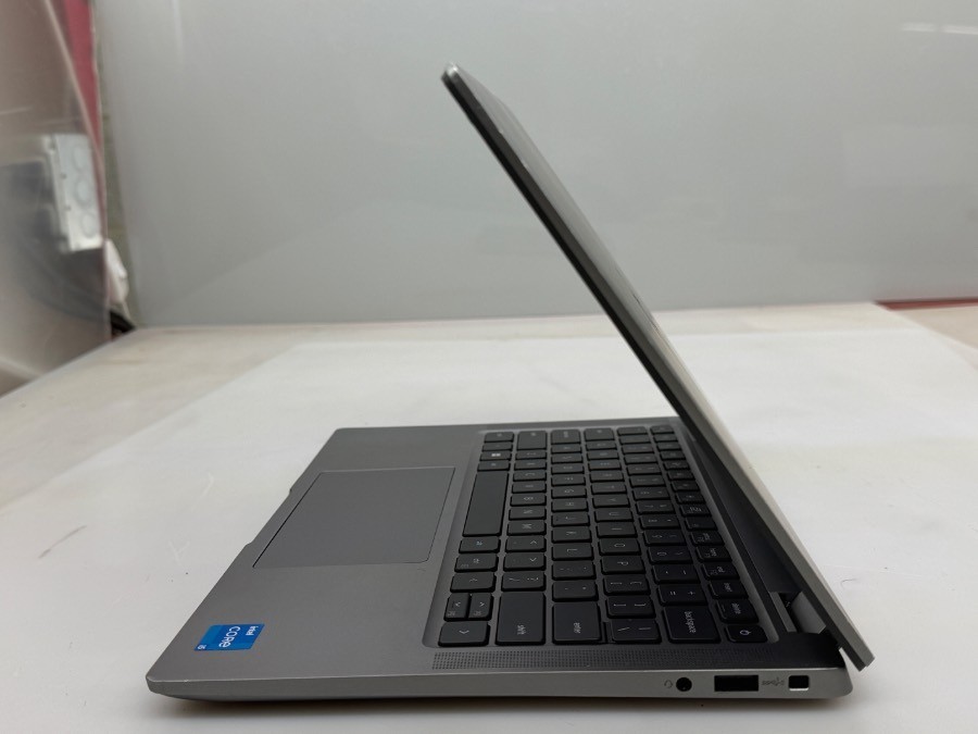 Dell Latitude 7340 i5-1335U 16GB 256GB NVMe Win 11 Home TOUCH W/AC