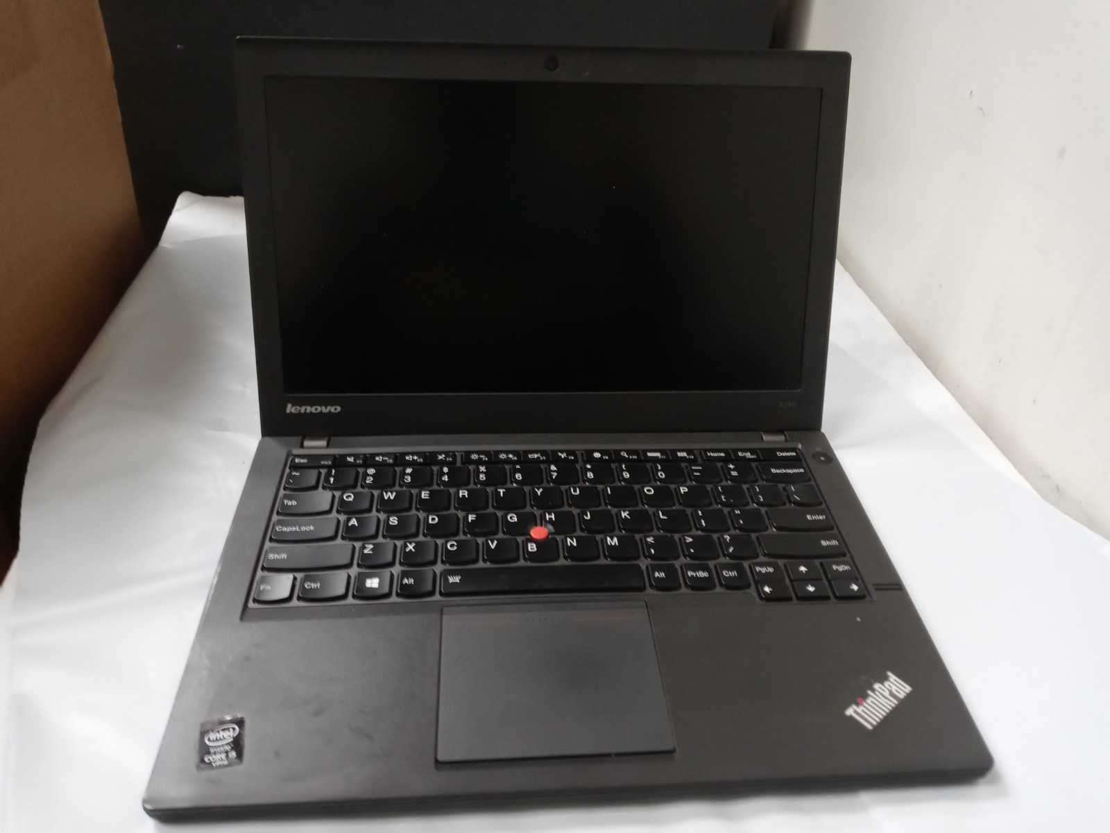 Lenovo ThinkPad X240 – i5-4300U 1.9GHZ , 8GB RAM, 0GB SSD NO OS NO AC-ADAPTER
